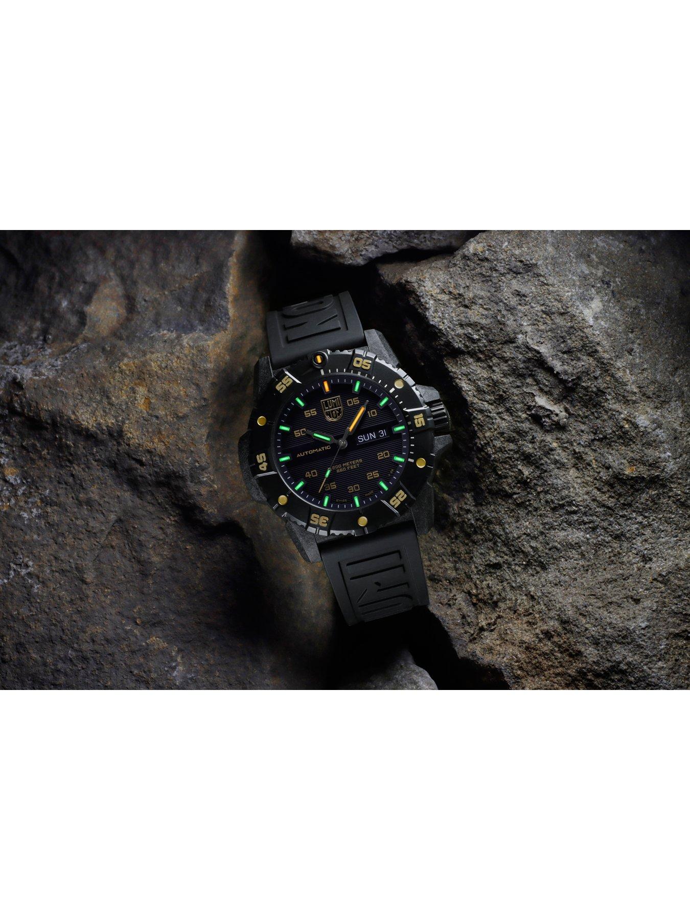 luminox-limited-edition-master-carbon-seal-automatic-45-mm-military-dive-watchback