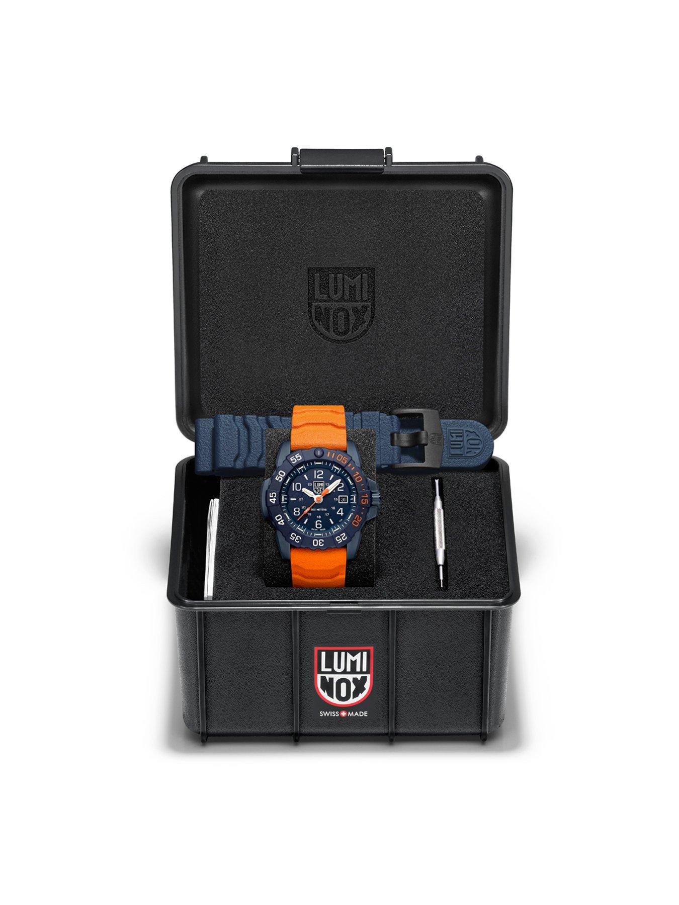 luminox-navy-seal-foundation-back-to-the-blue-45mm-military-dive-watchoutfit