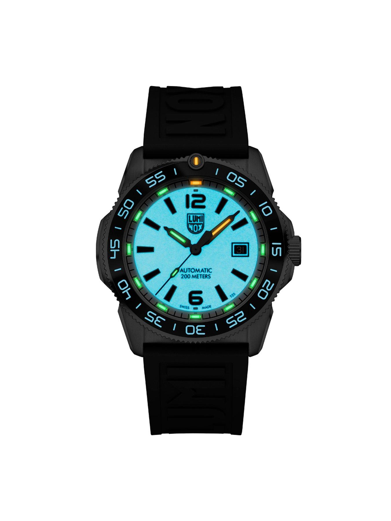 luminox-pacific-diver-automatic-midnight-mariner-42mm-heritage-diver-watchoutfit