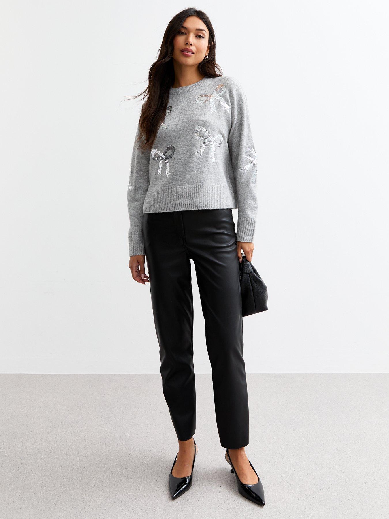 new-look-sequin-bow-knitted-jumper-light-greyback