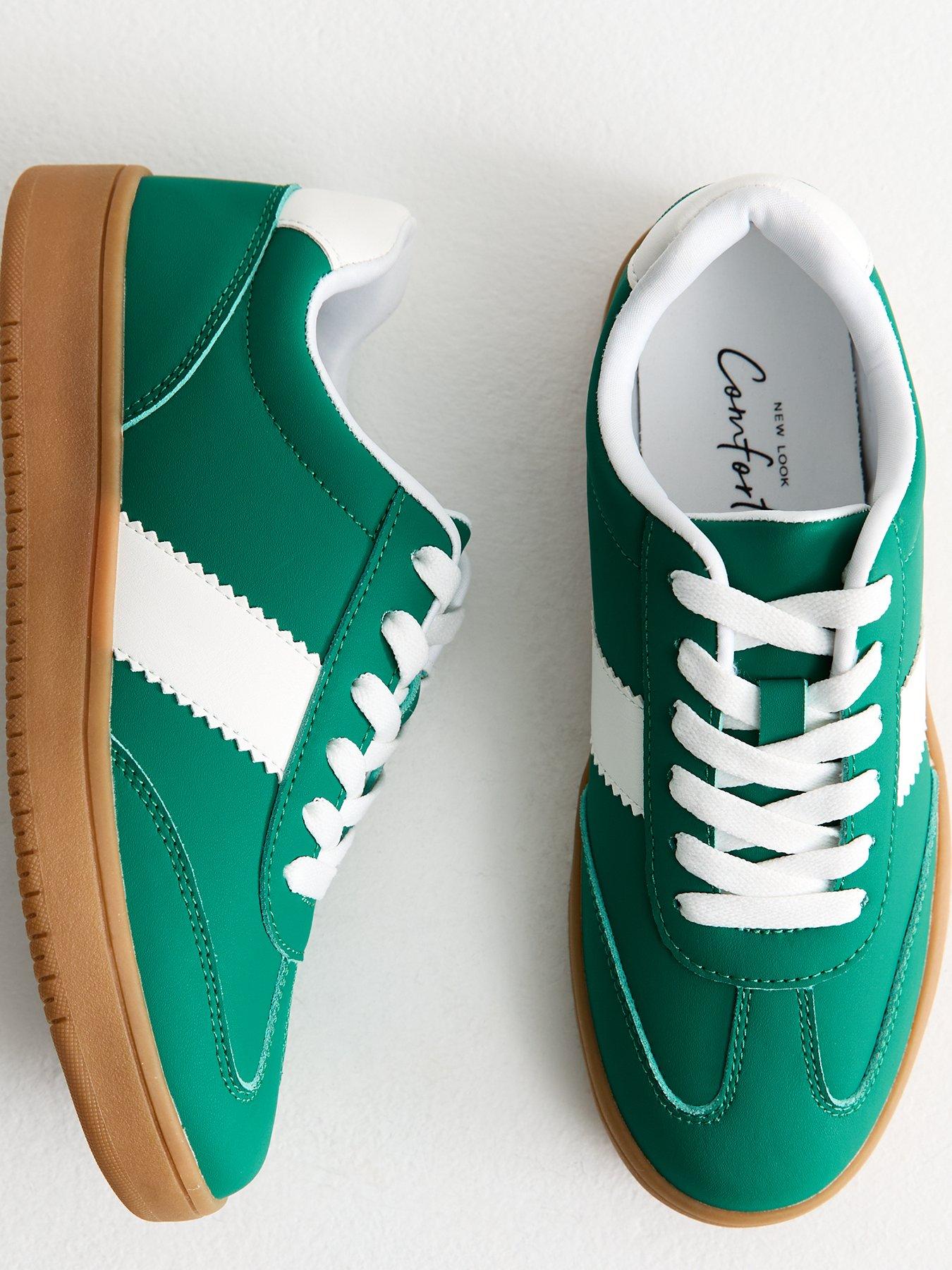 new-look-side-stripe-lace-up-trainers-greenoutfit