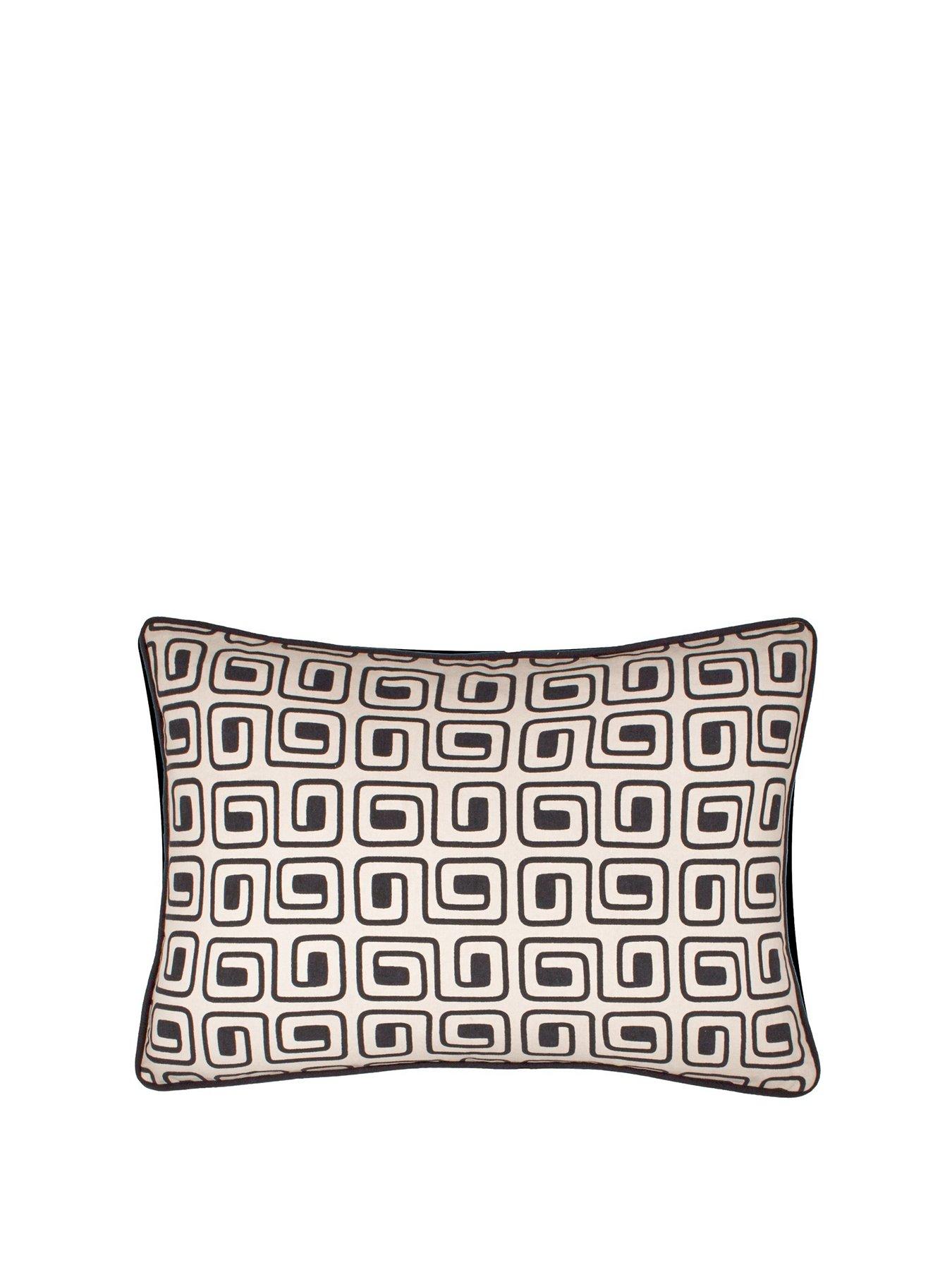 hoem-safara-35x50cm-cushion--black