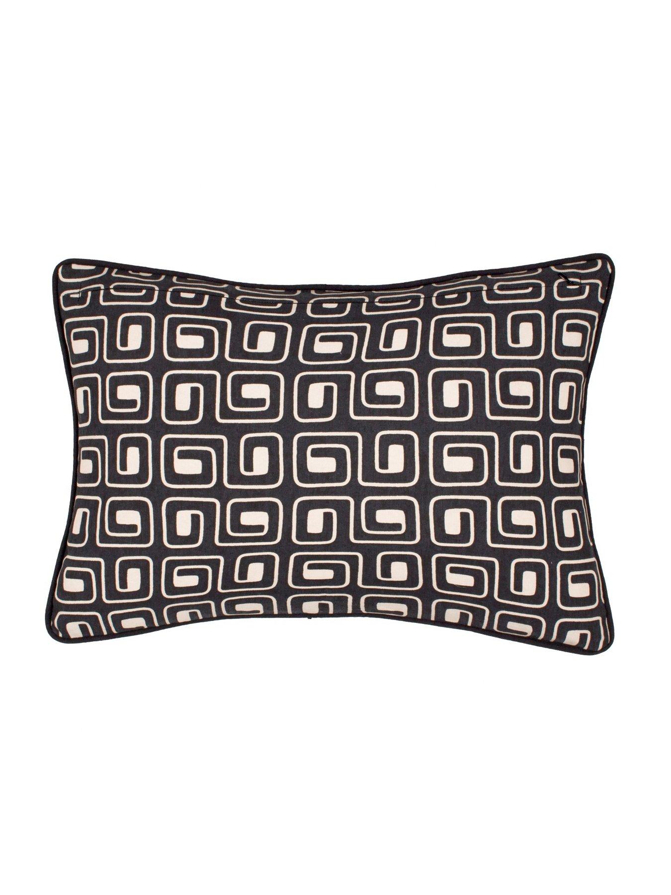 hoem-safara-35x50cm-cushion--blackback