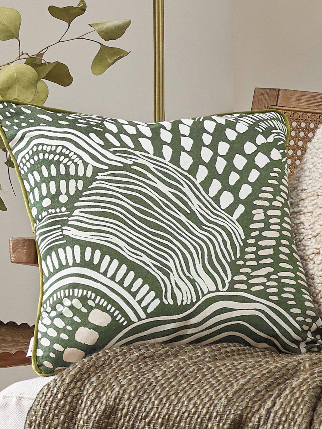 hoem-nola-cushion-in-olivefront