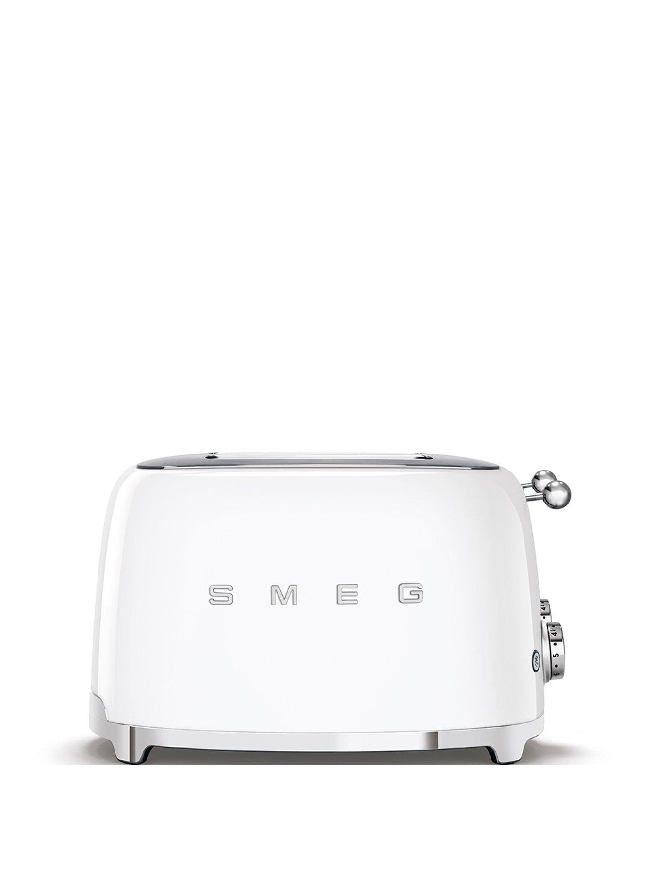 Image 2 of 7 of Smeg 50's Style Kettle KLF03WHUK&nbsp;and 4-Slice Toaster - White