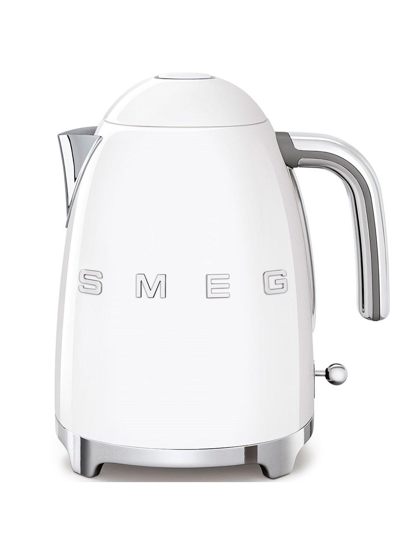 Image 3 of 7 of Smeg 50's Style Kettle KLF03WHUK&nbsp;and 4-Slice Toaster - White