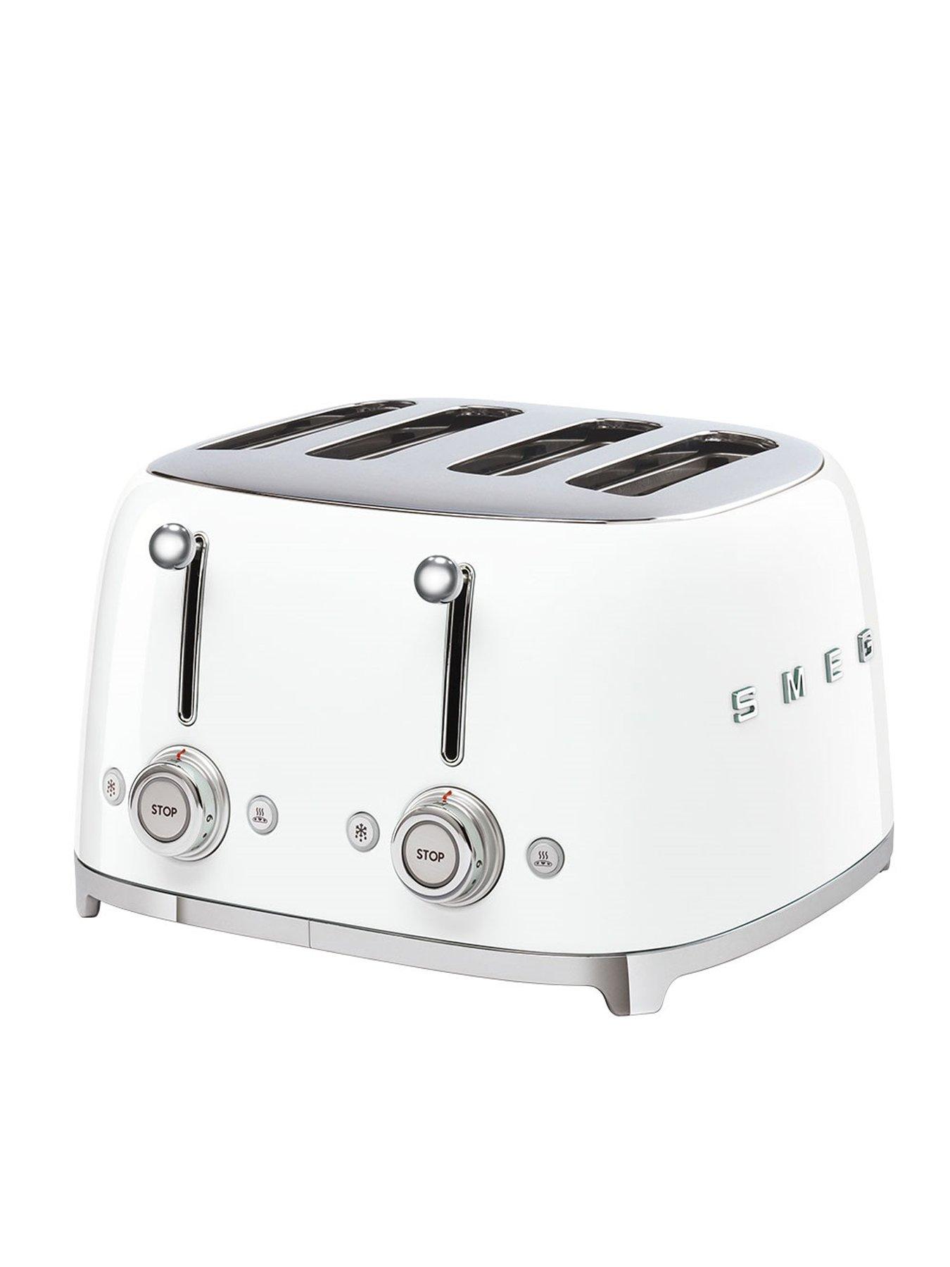 smeg-50s-style-kettle-klf03whuknbspand-4-slice-toaster-whiteoutfit