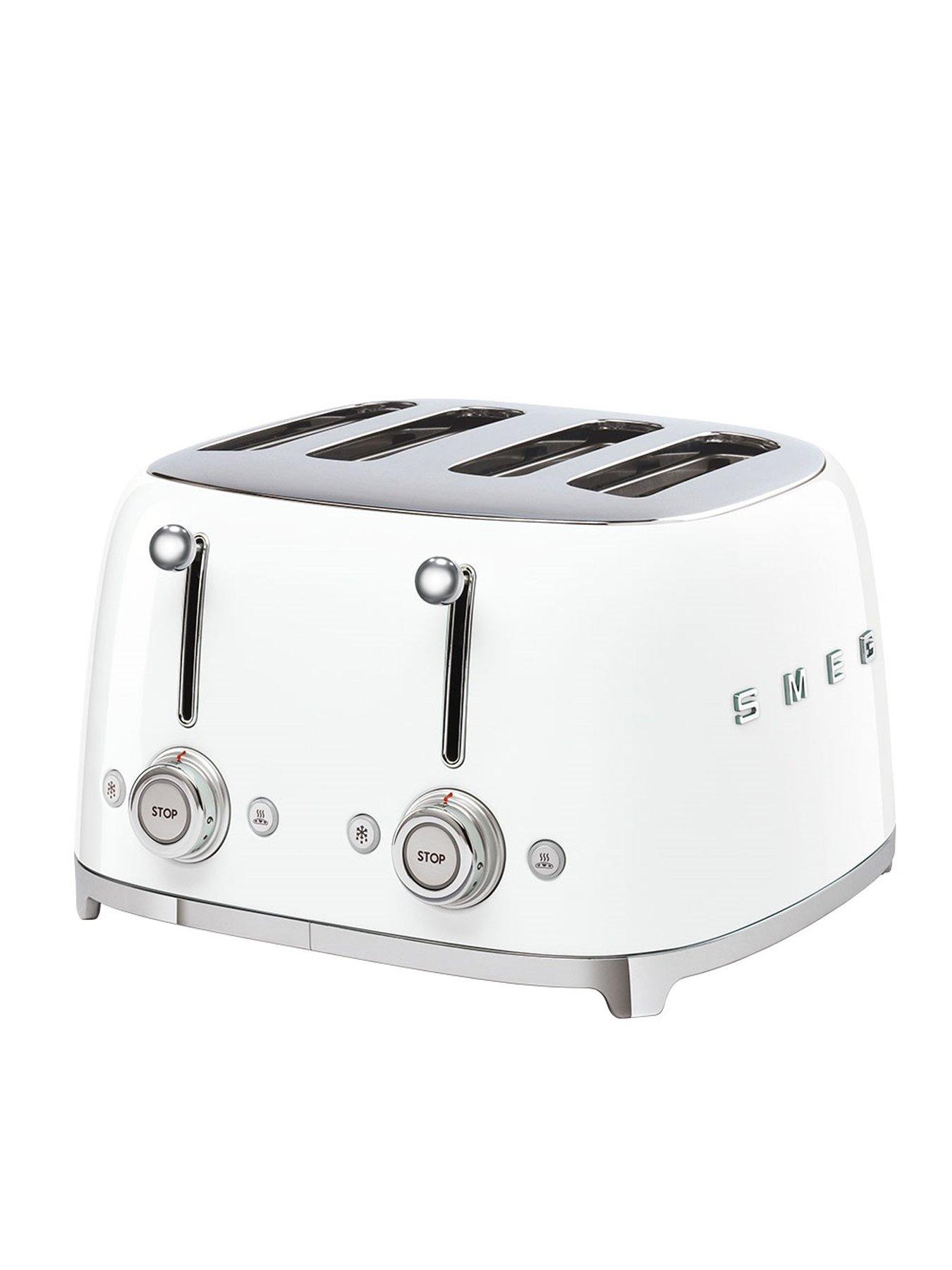 Image 4 of 7 of Smeg 50's Style Kettle KLF03WHUK&nbsp;and 4-Slice Toaster - White