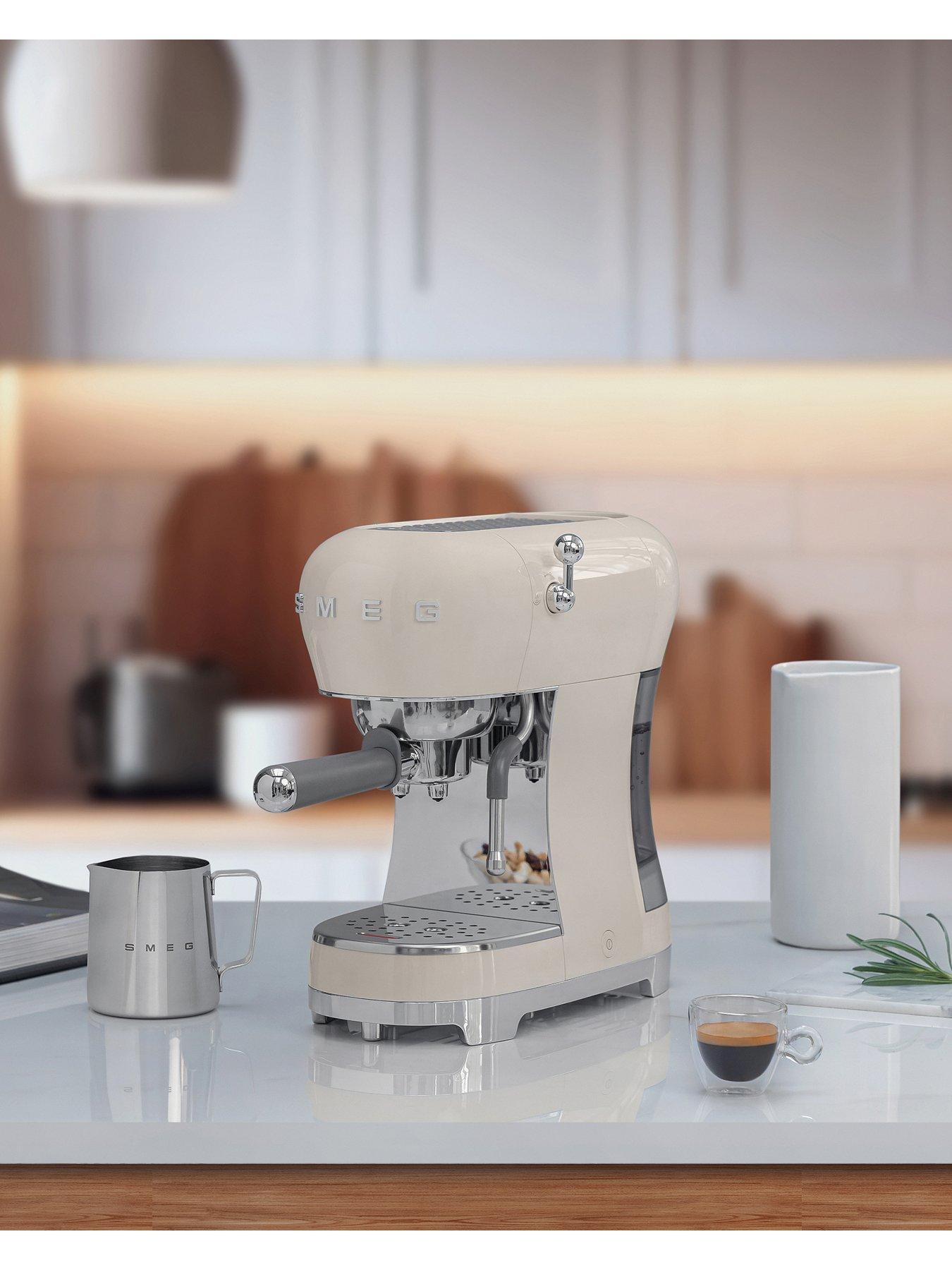 Image 6 of 7 of Smeg Espresso Coffee Machine ECF02 &amp; Coffee&nbsp;Grinder - Cream