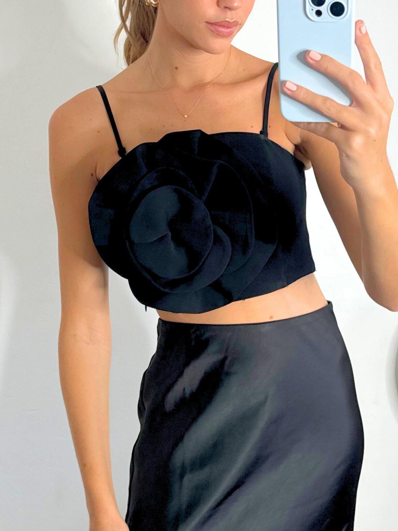 style-cheat-large-corsage-top-blackstillFront