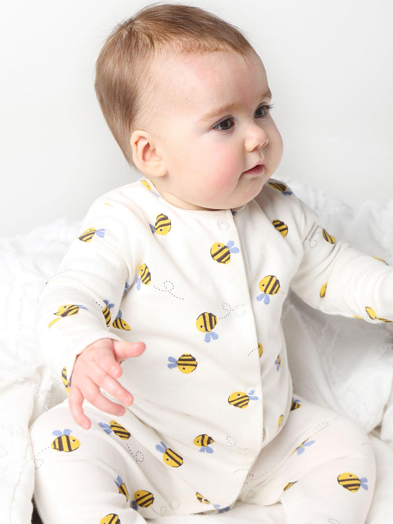 frugi-buzzy-bee-muslin-gift-set-whitestillFront