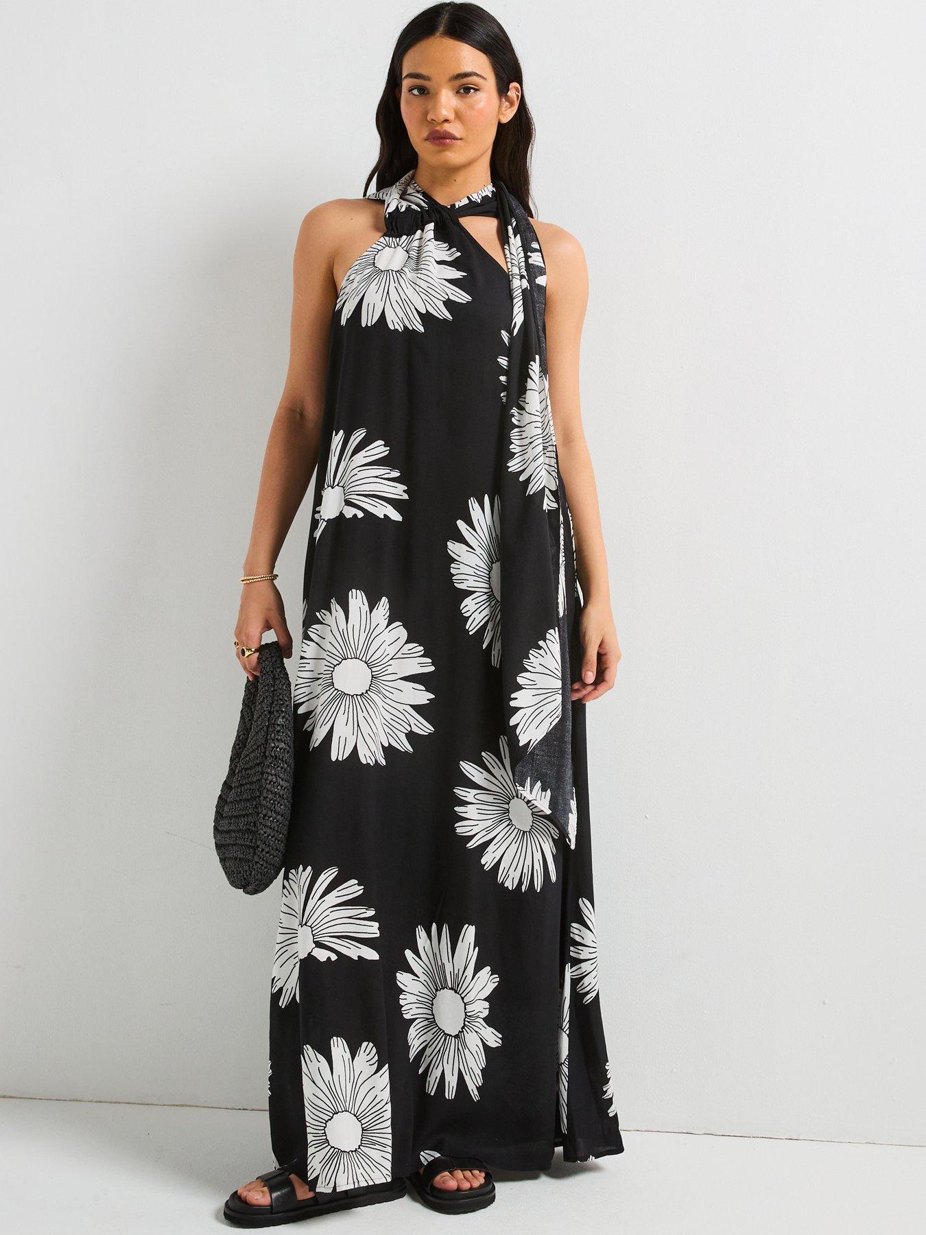 V by Very Daisy Printed Maxi Dress - Black