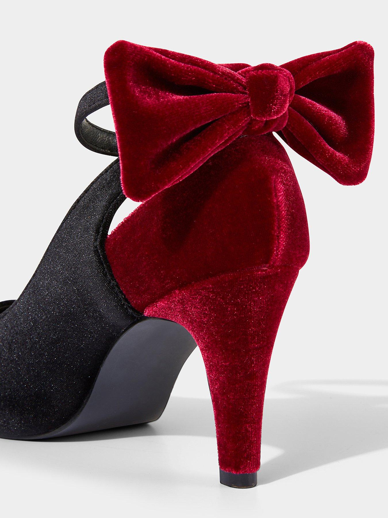 joe-browns-statement-bow-back-velvet-heels-blackoutfit