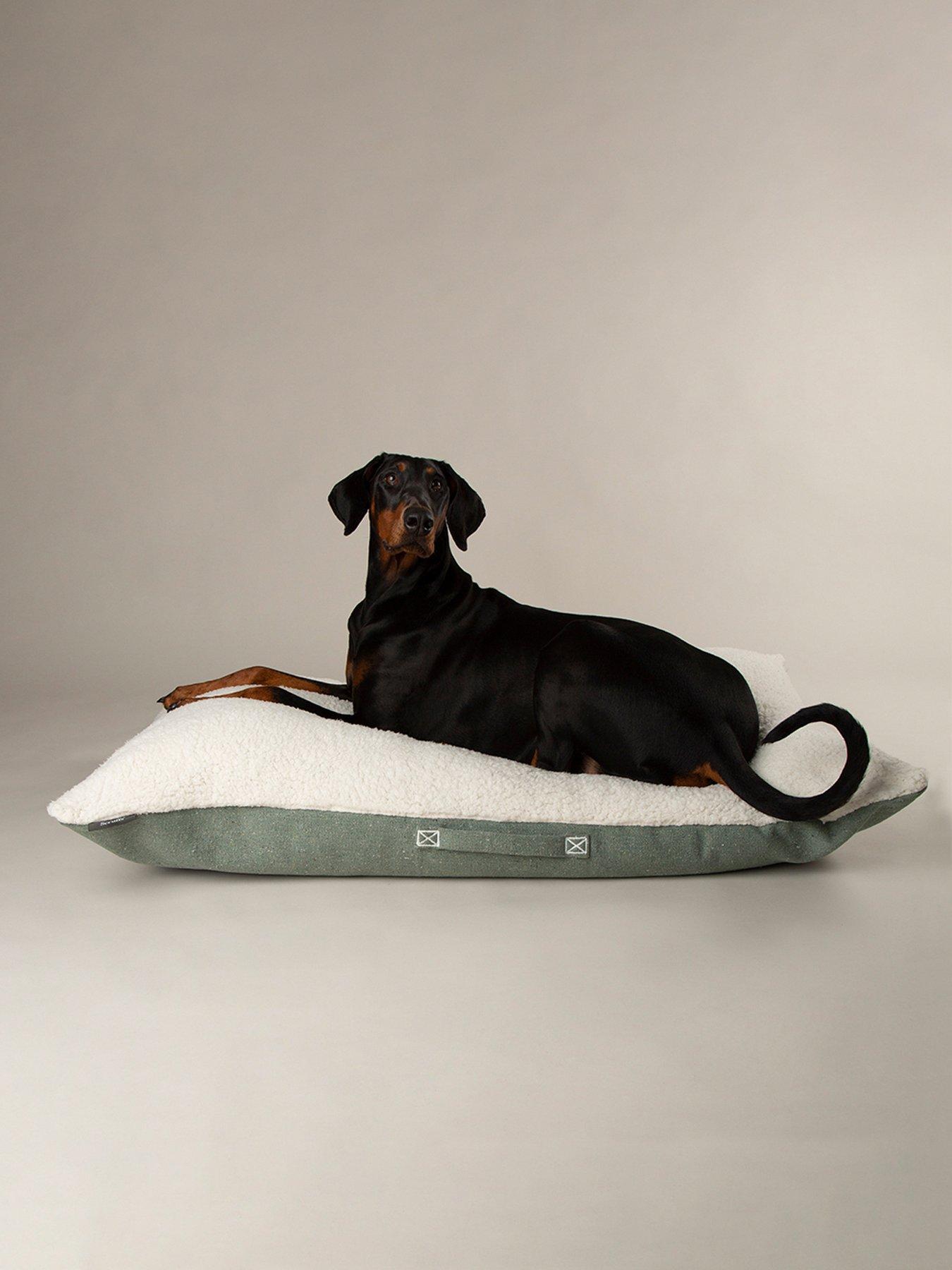 undefined Eden Pillow Bed - Green