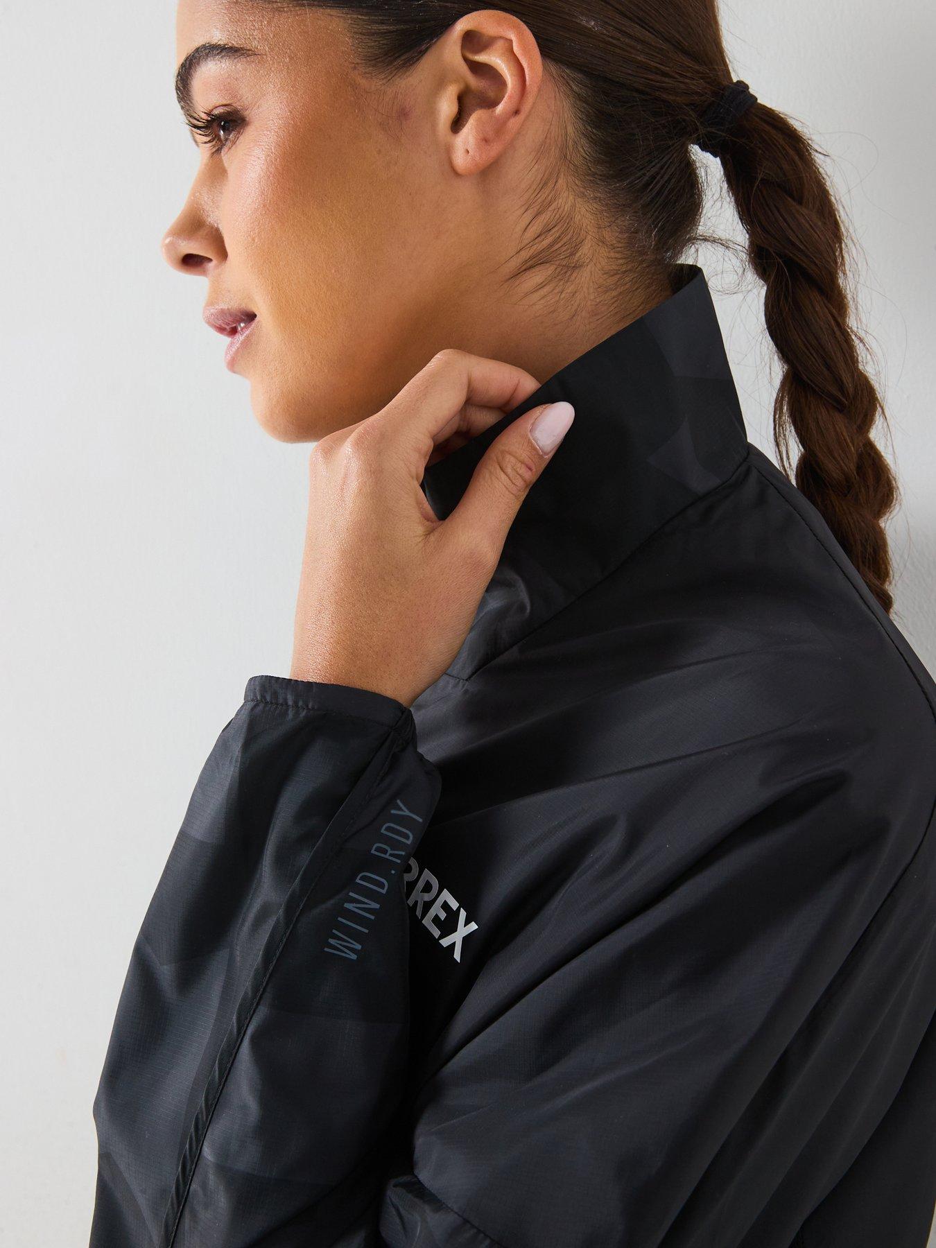 adidas-terrex-womens-mountain-print-wind-jacket-blackoutfit