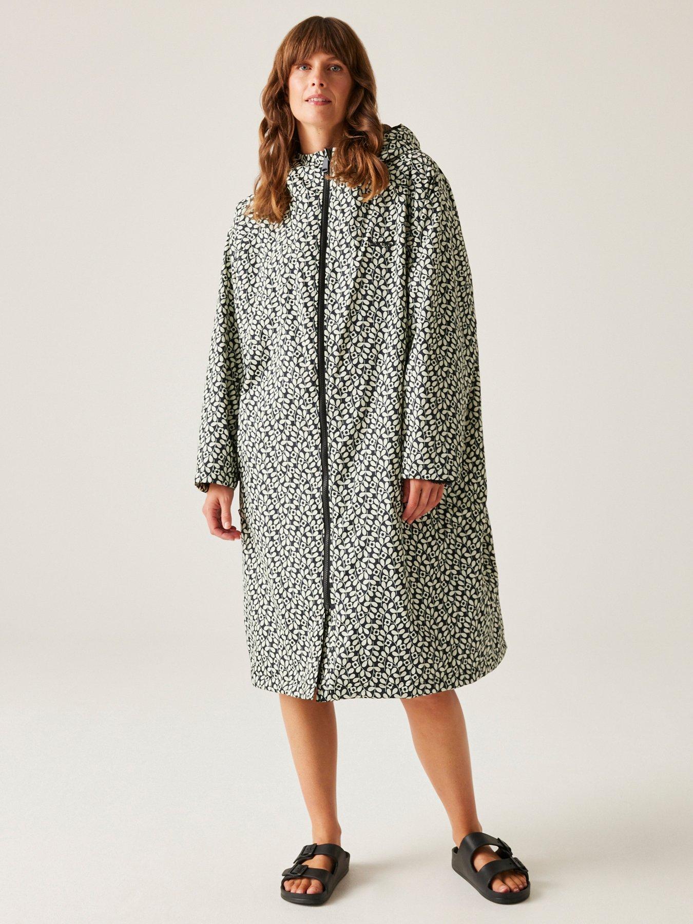 Image 1 of 6 of Regatta Womens Orla Waterproof Changing Robe - Black