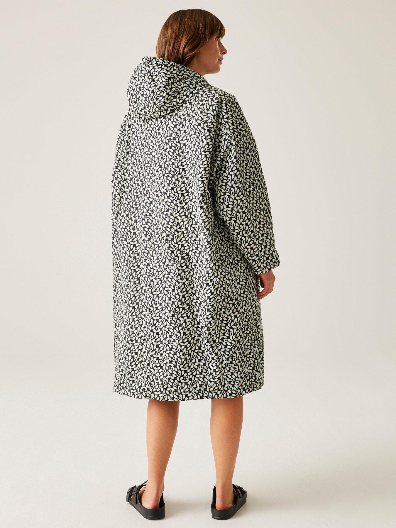 Image 2 of 6 of Regatta Womens Orla Waterproof Changing Robe - Black