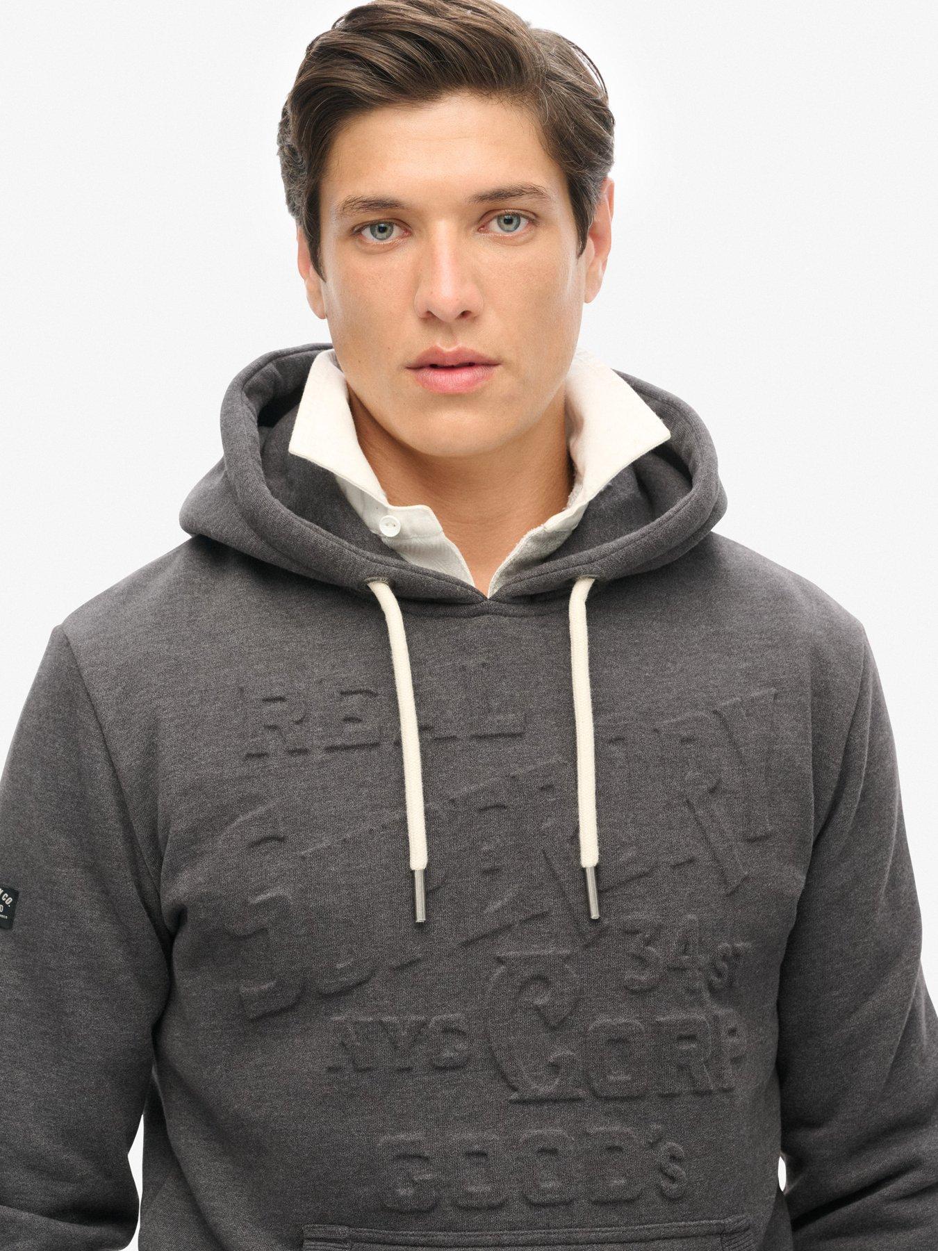 superdry-superdry-embossed-logo-pullover-hoodie--dark-greyoutfit