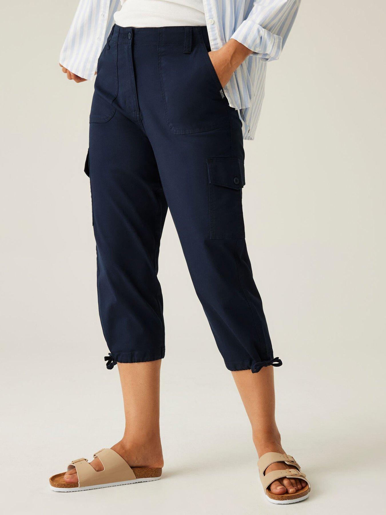 Image 2 of 6 of Regatta Womens Shorebella&nbsp;Cargo Capri Trousers- Navy