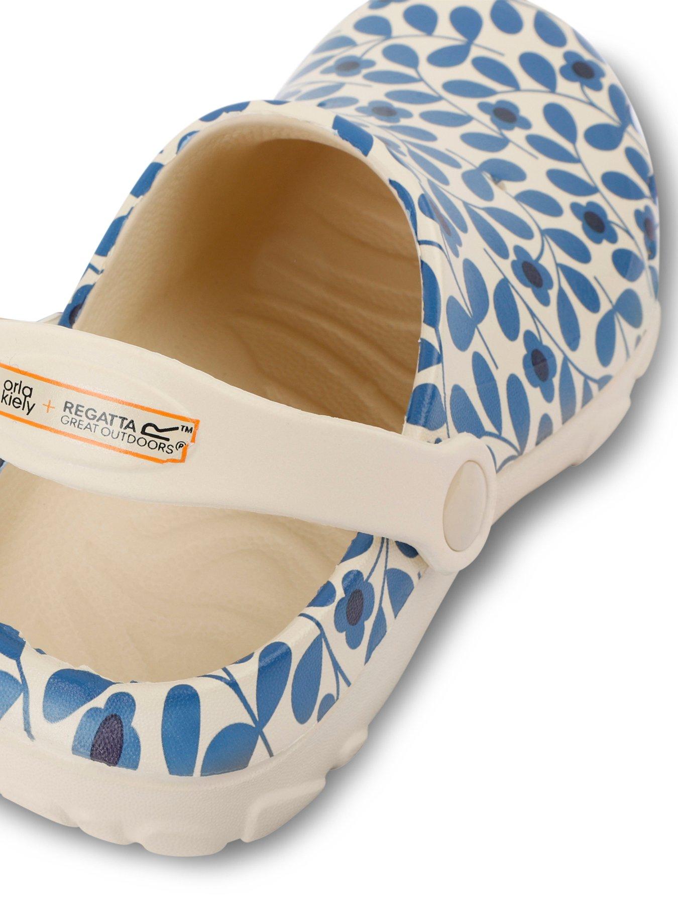 Image 6 of 7 of Regatta Kids Orla Junior Clogs - Blue Floral