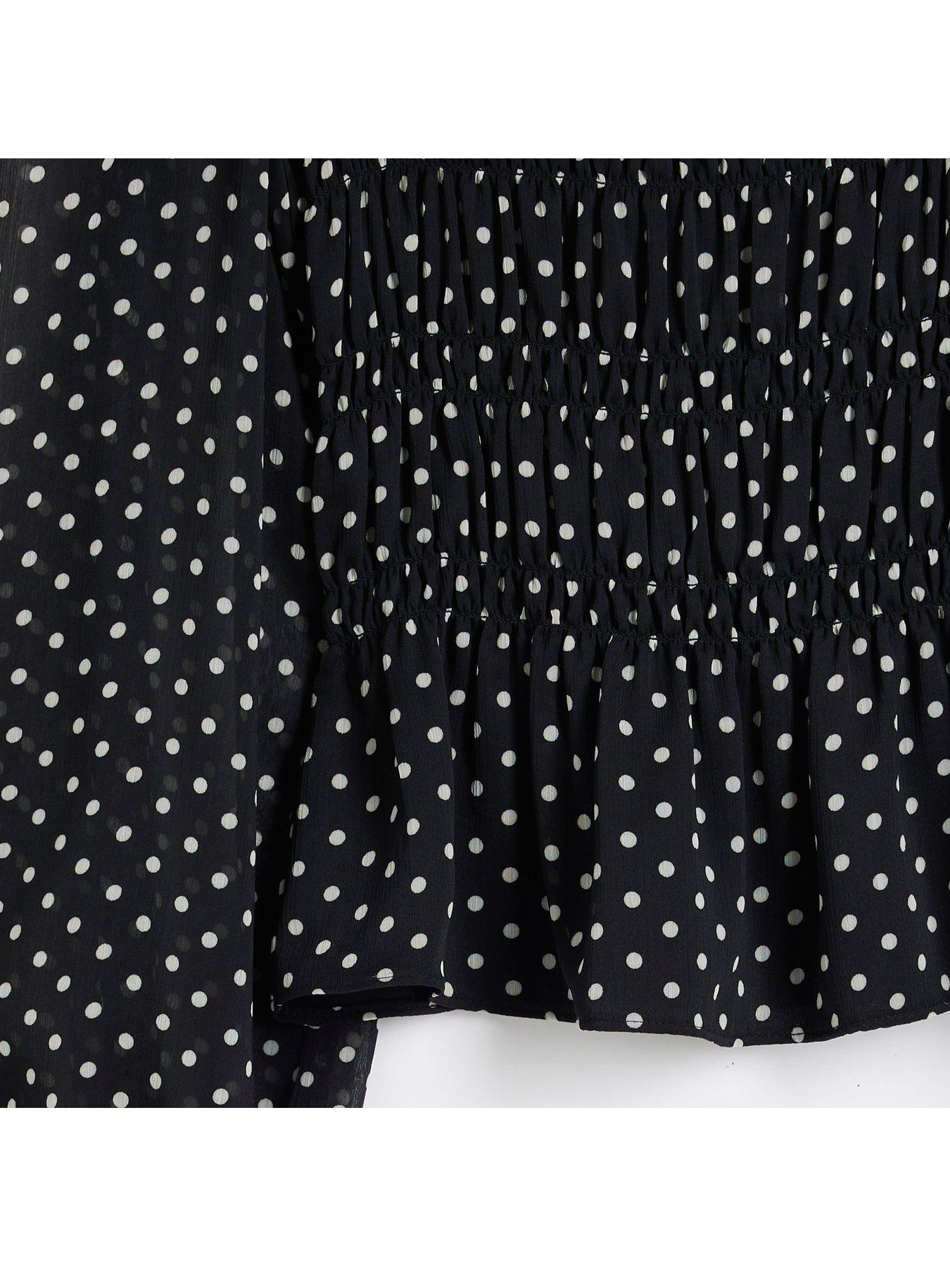 river-island-spot-shirred-chiffon-blouse-blackdetail