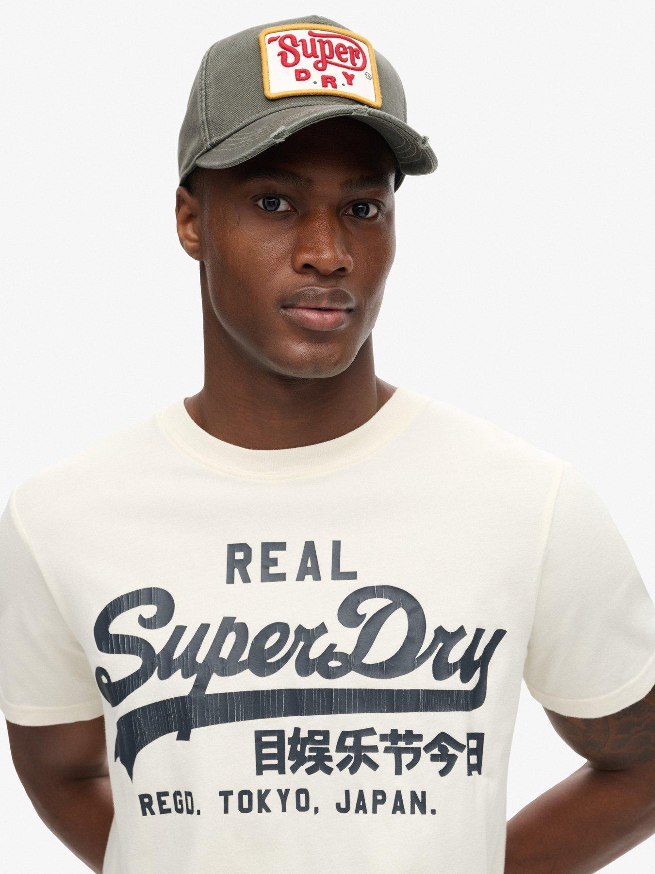 superdry-superdry-classic-graphic-t-shirtoutfit