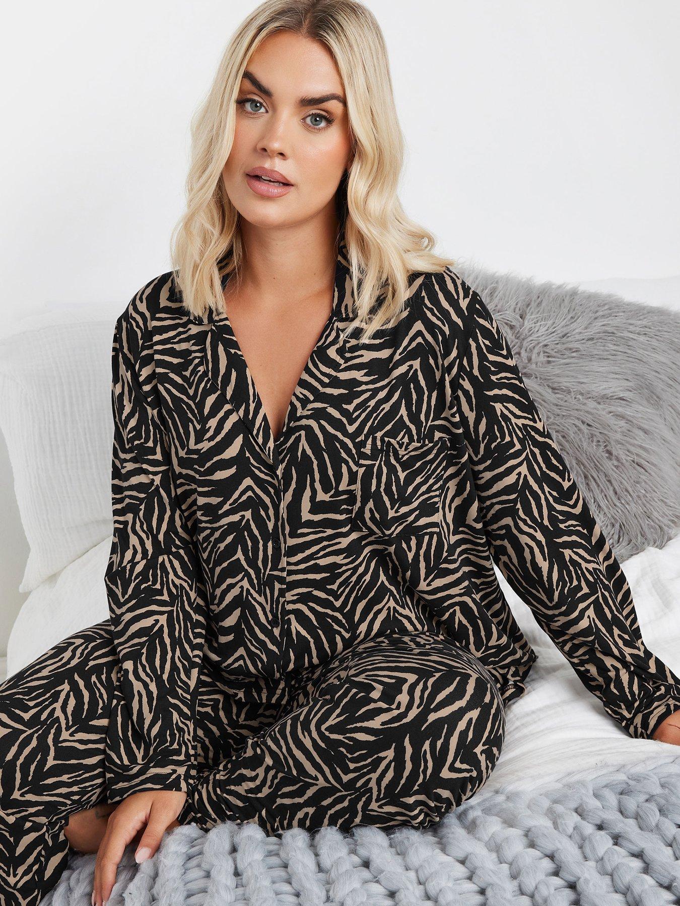 yours-curve-soft-touch-zebra-pyjama-set-naturaloutfit