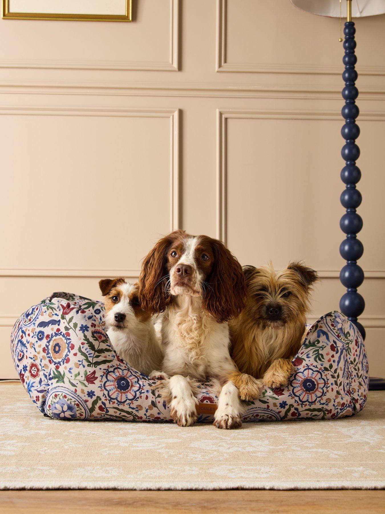 Image 4 of 6 of Joules Festival Floral Box Bed S