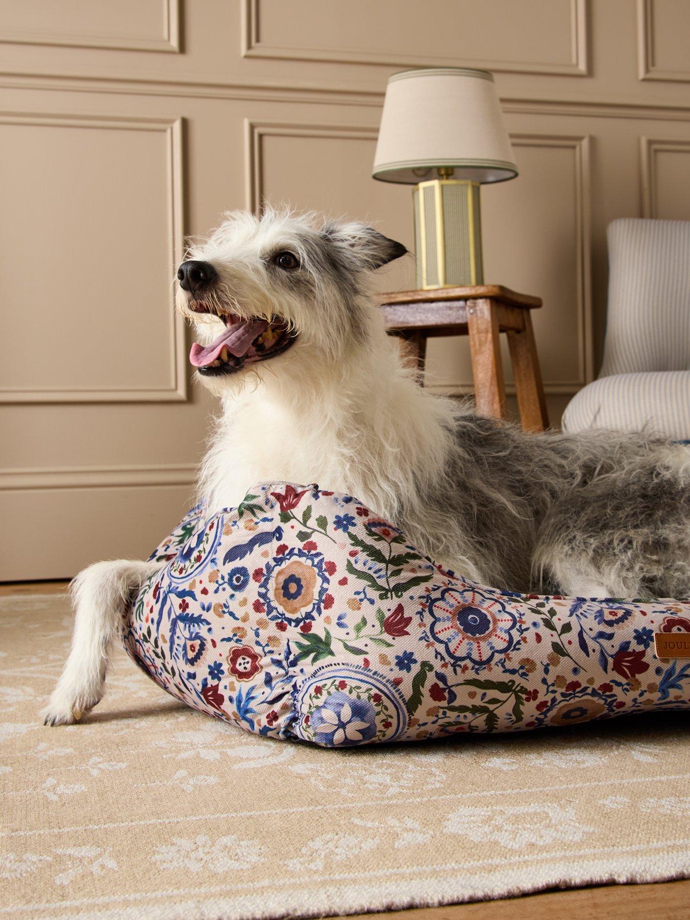Image 5 of 6 of Joules Festival Floral Box Bed S
