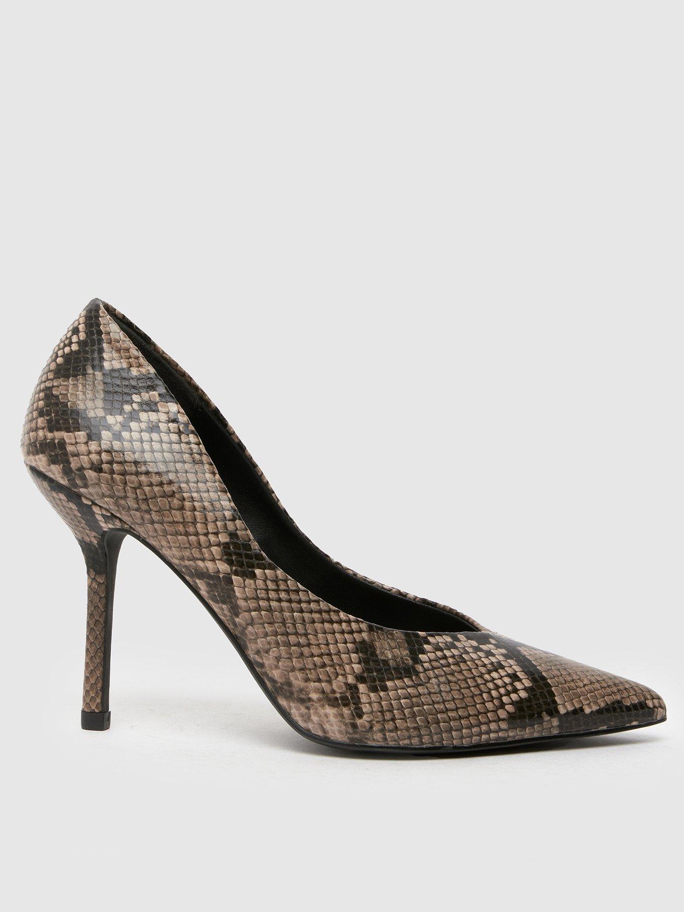 schuh-slyvia-point-court-snake