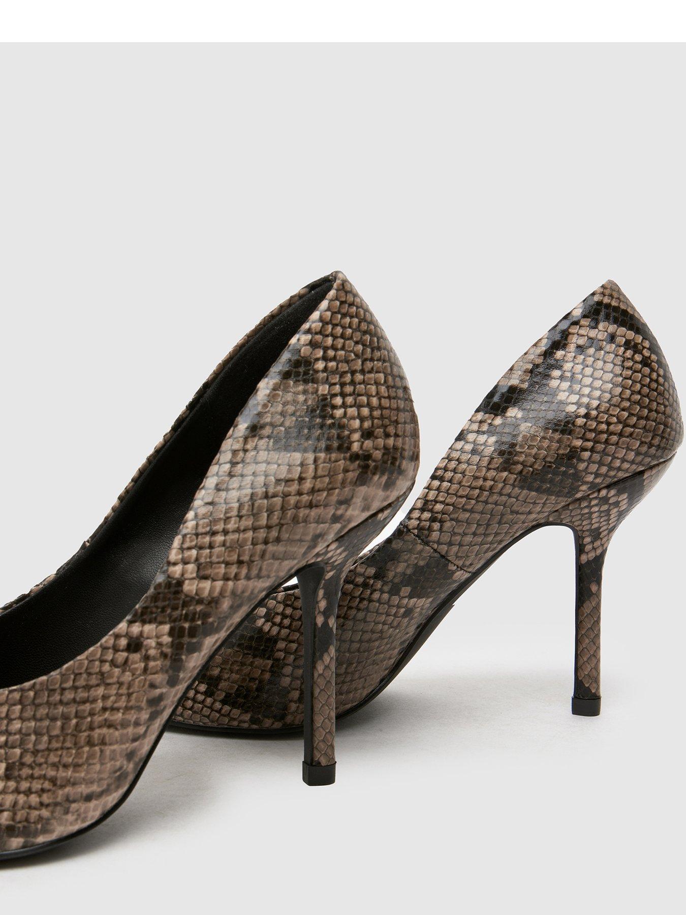 schuh-slyvia-point-court-snakeoutfit