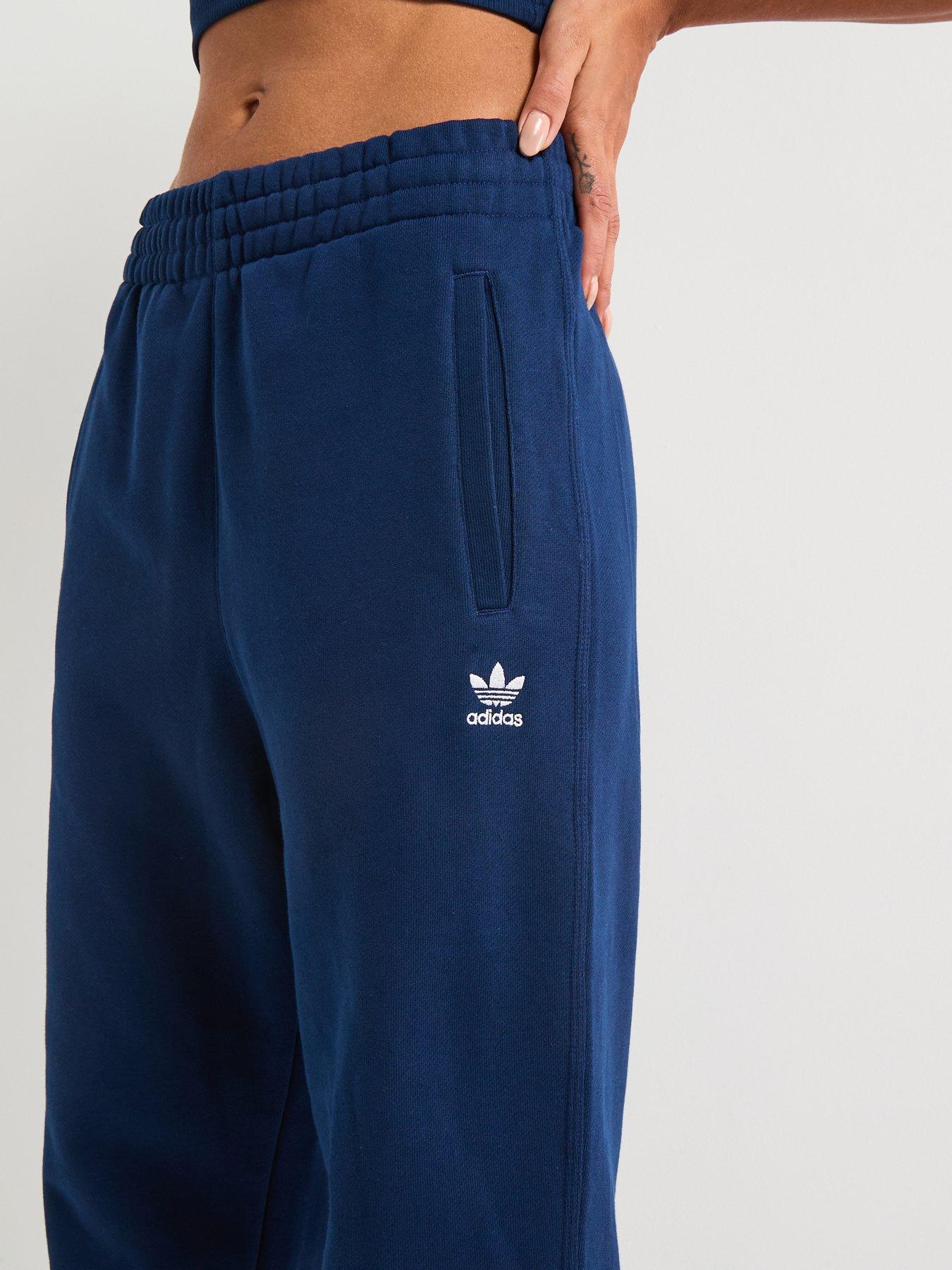 adidas-originals-womens-essentials-french-terry-joggers-blueoutfit