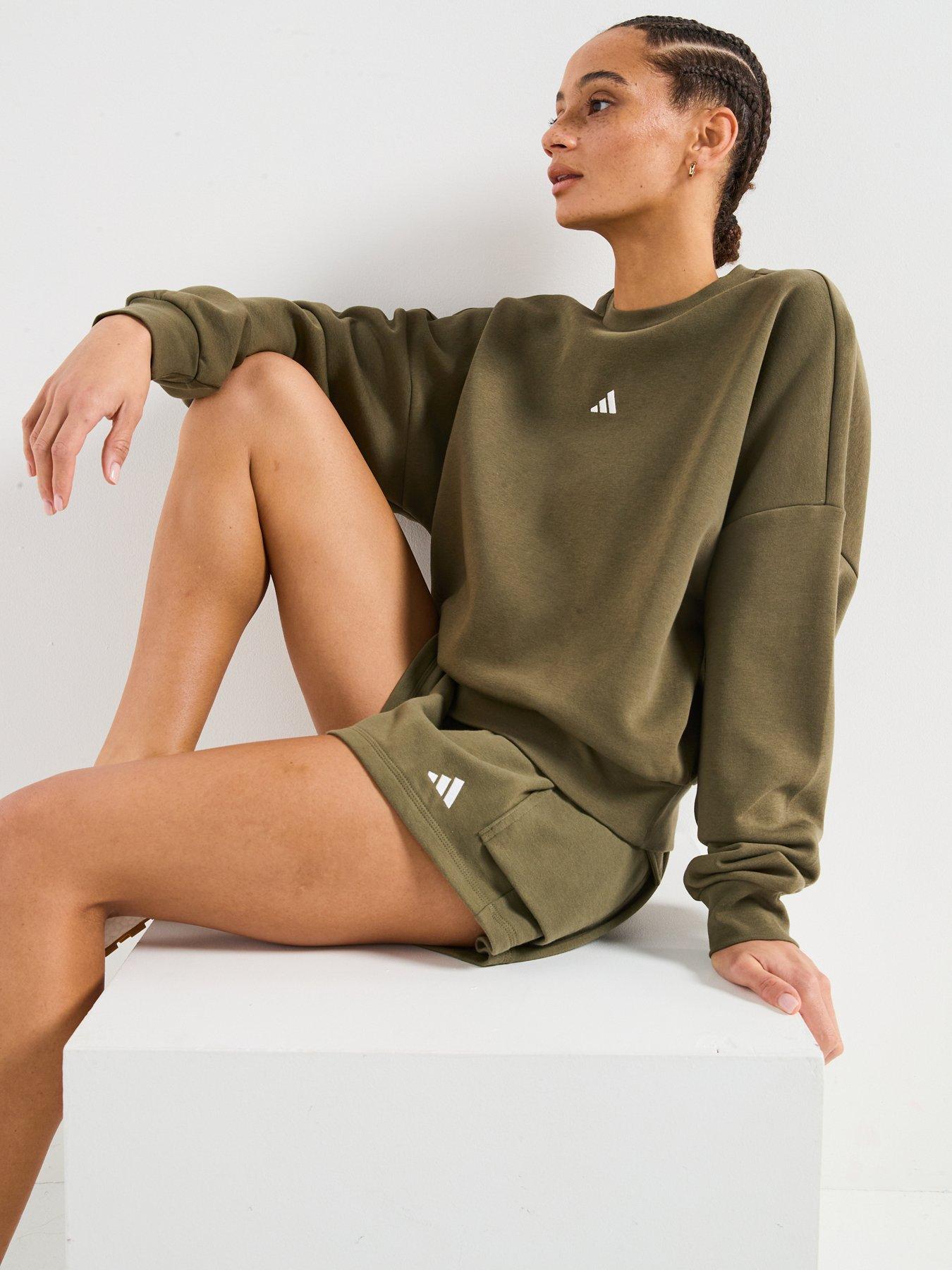 adidas-sportswear-womens-essentials-feel-cozy-sweatshirt-greenoutfit