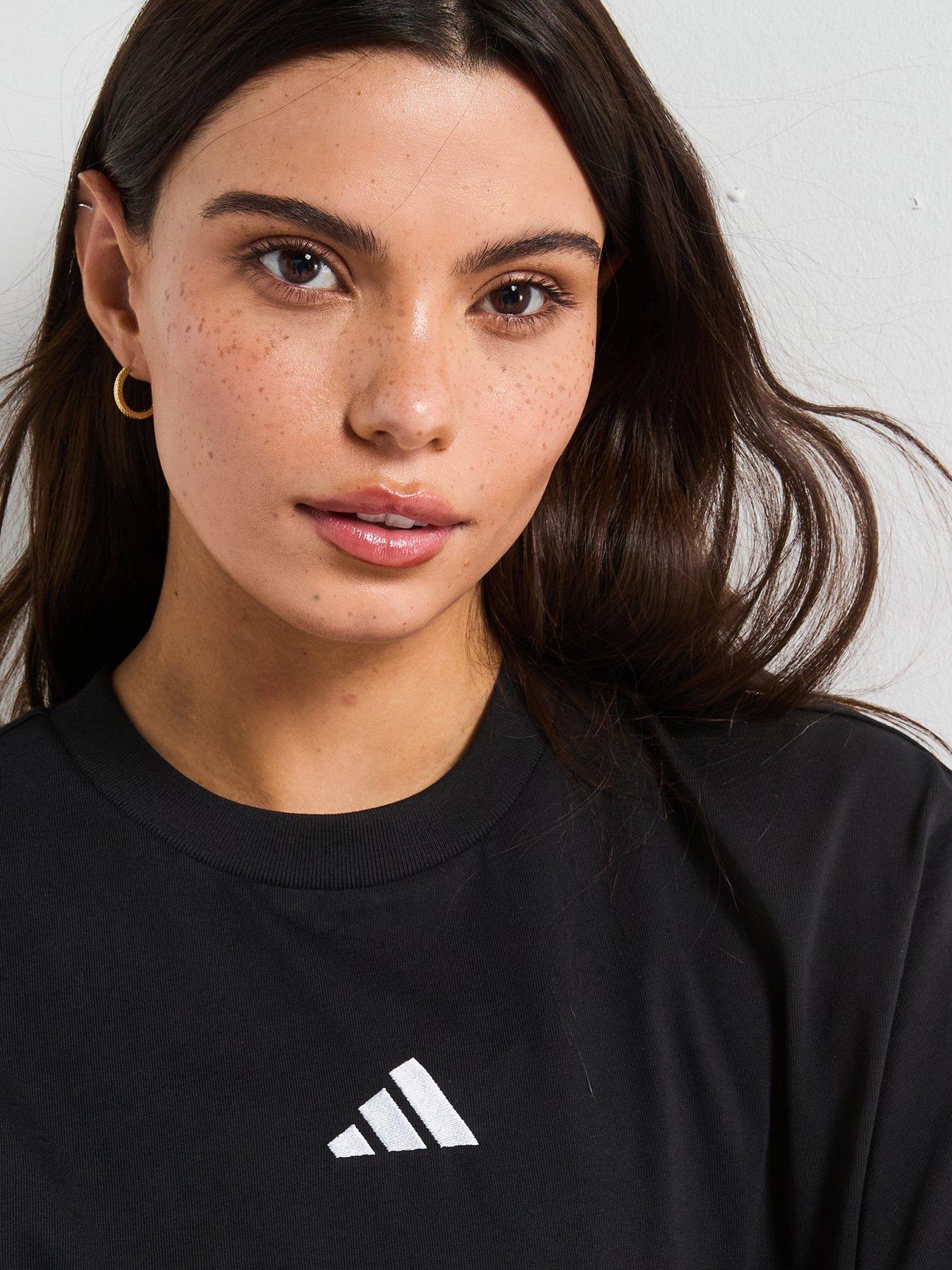 adidas-sportswear-womens-essentials-3-stripes-boyfriend-t-shirt-blackoutfit