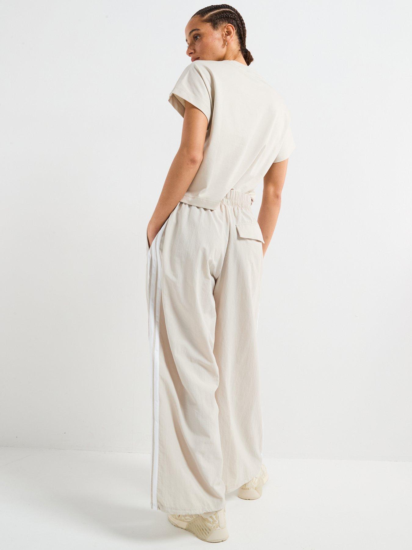 Image 4 of 6 of adidas Sportswear Women's Essentials 3-Stripes Tracksuit Bottoms - Wonder Alumina/White