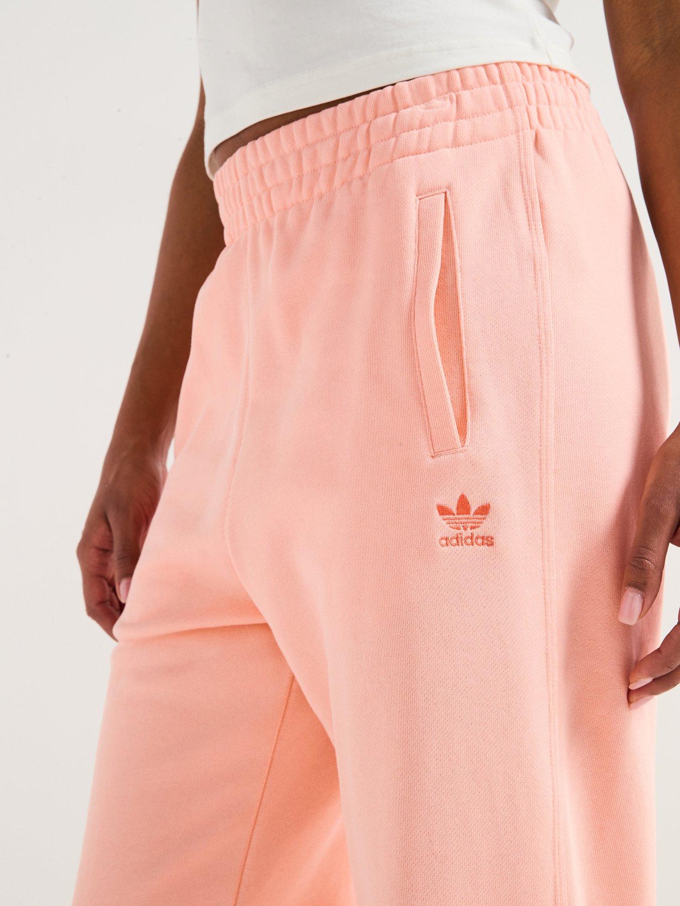 adidas-originals-womens-essentials-french-terry-joggers-pinkoutfit