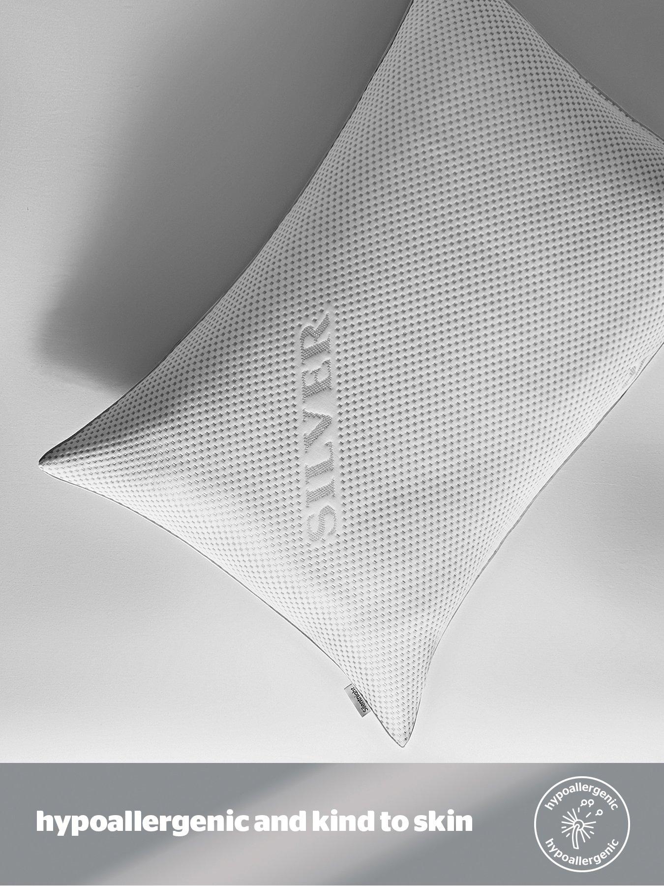 silentnight-wellbeing-silver-anti-allergy-pillowdetail