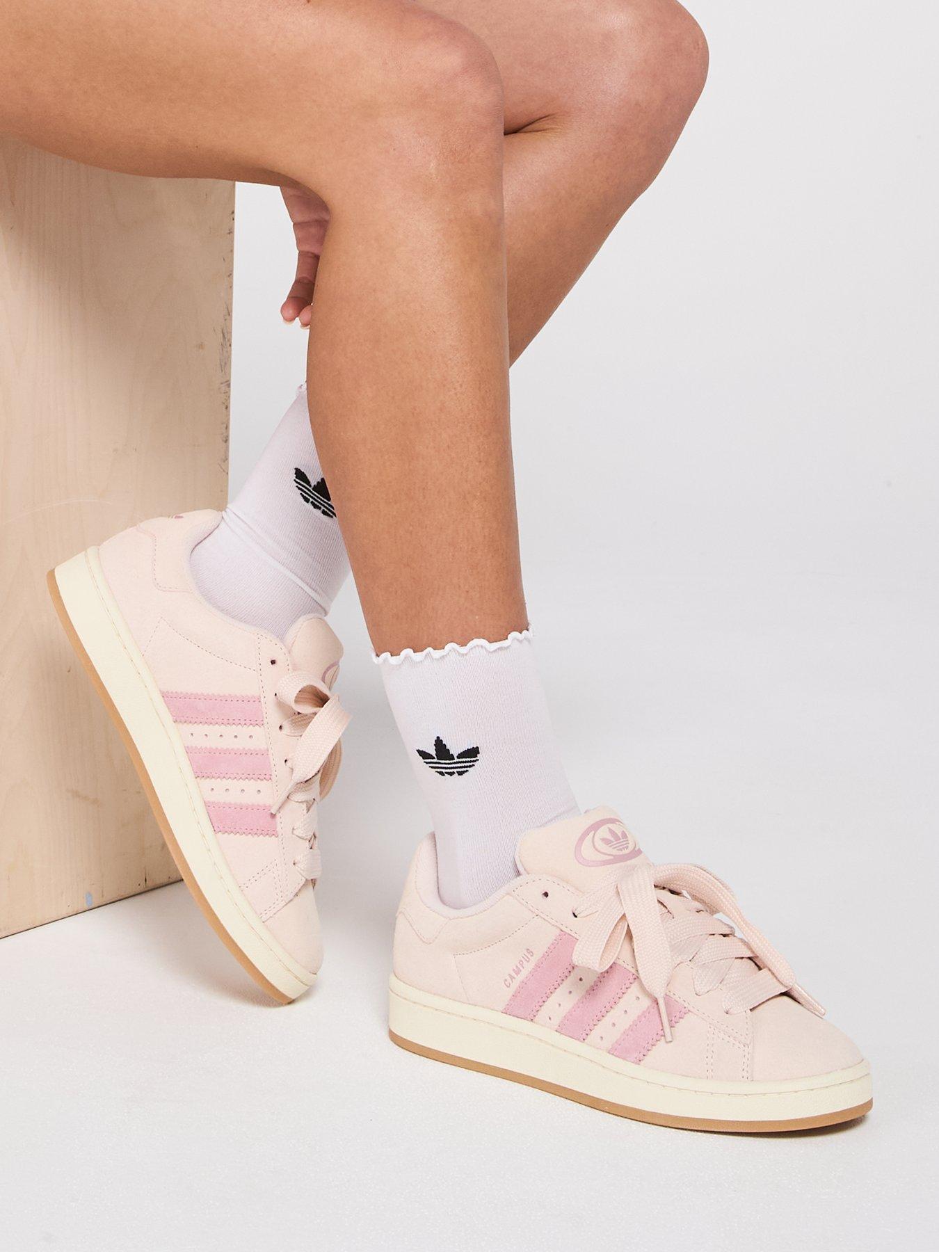 undefined Womens Campus 00s Trainers - Beige