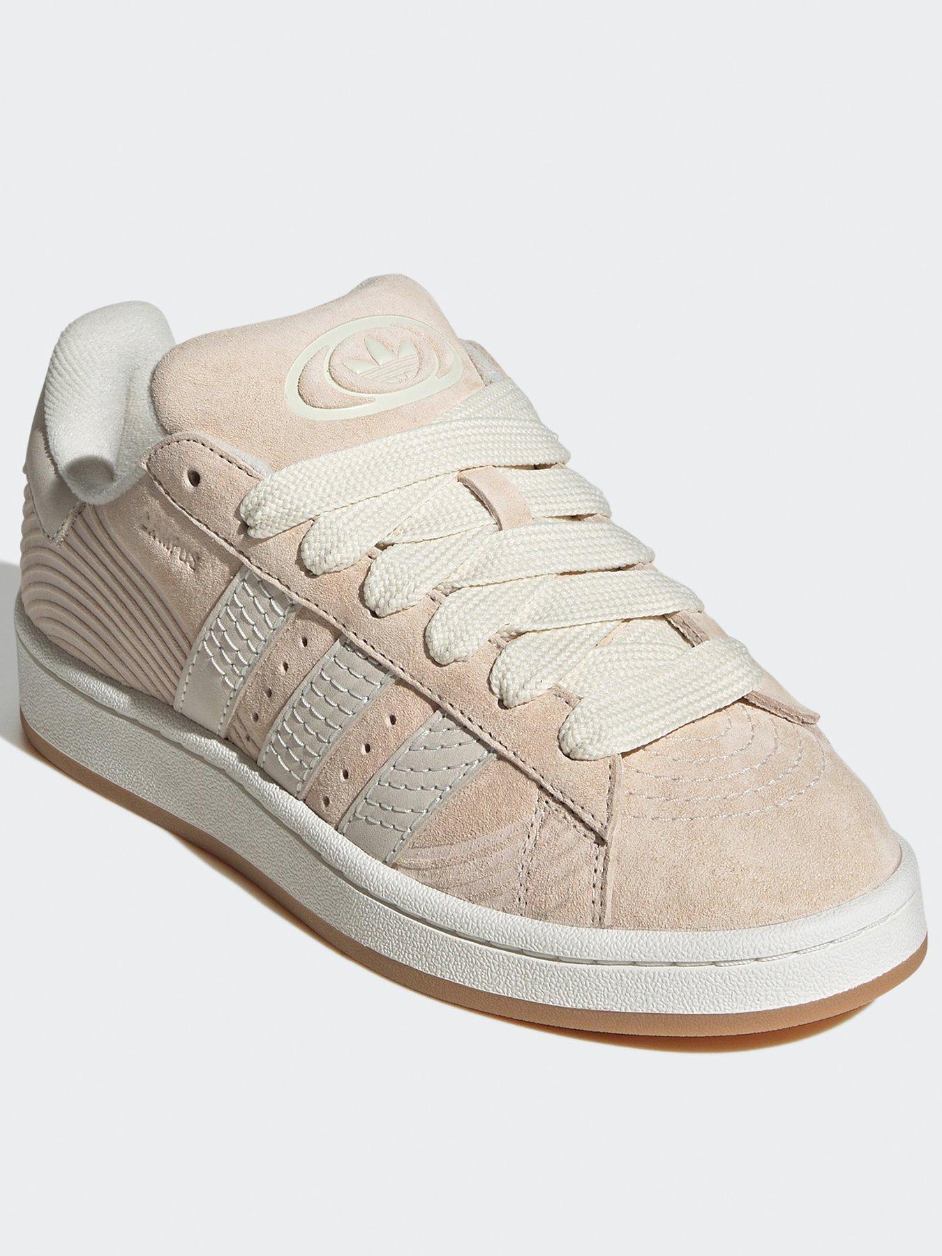 adidas-originals-womens-campus-00s-trainers-whiteoutfit