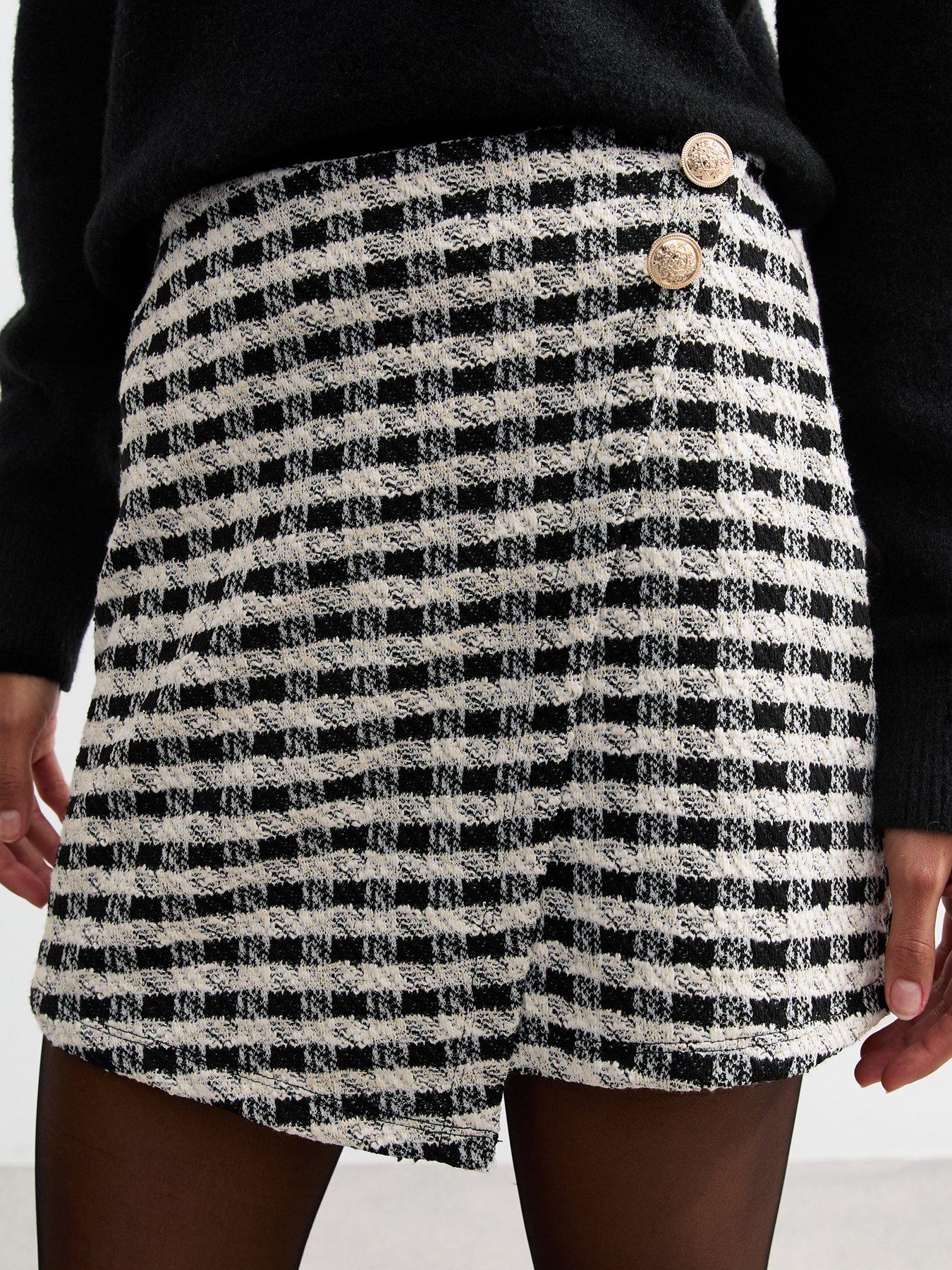 new-look-black-check-patterned-boucle-wrap-mini-skirtoutfit