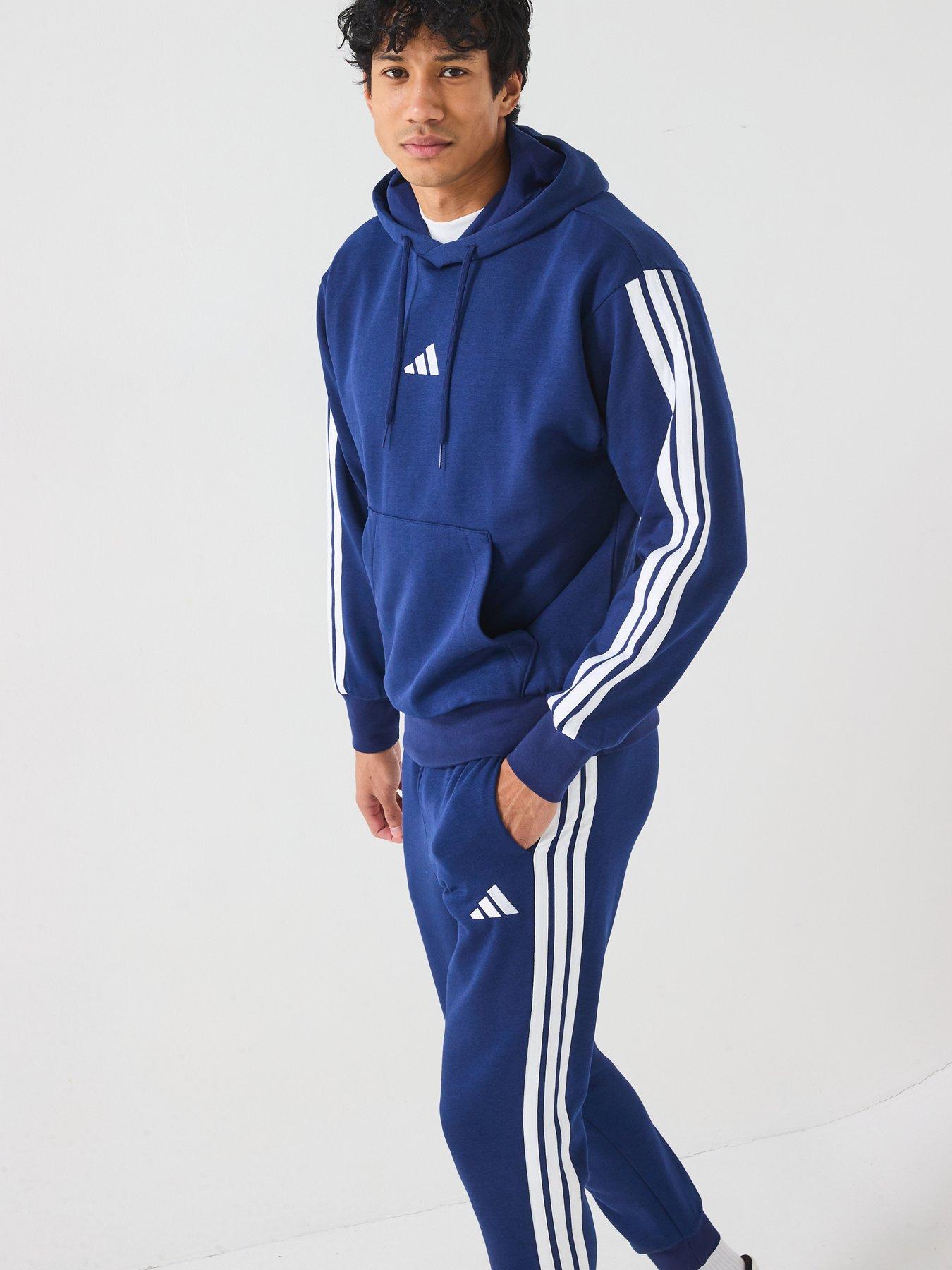 adidas-sportswear-mens-essentials-3-stripe-fleece-joggers-blueoutfit