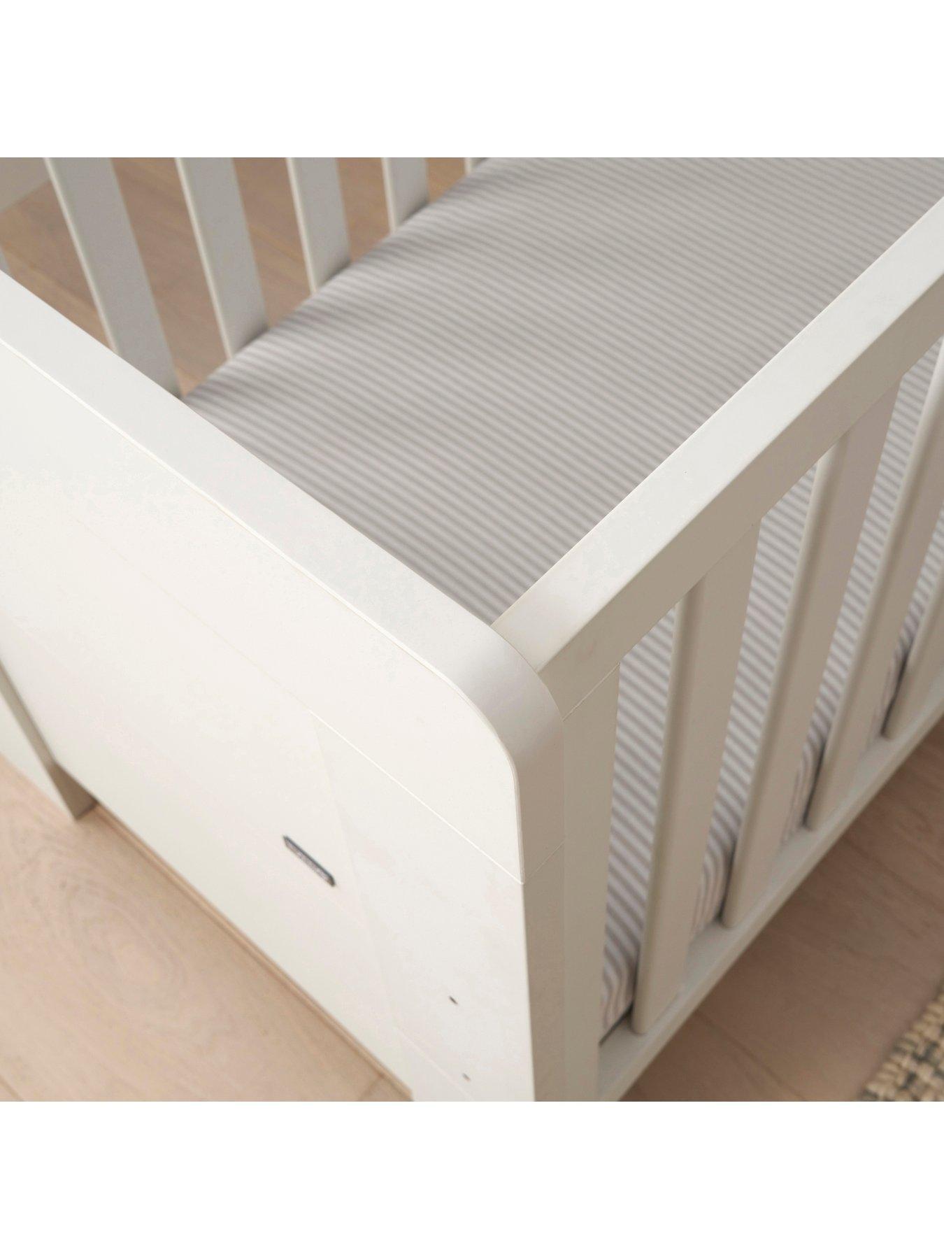 tutti-bambini-alba-mini-cot-bed-whitedetail