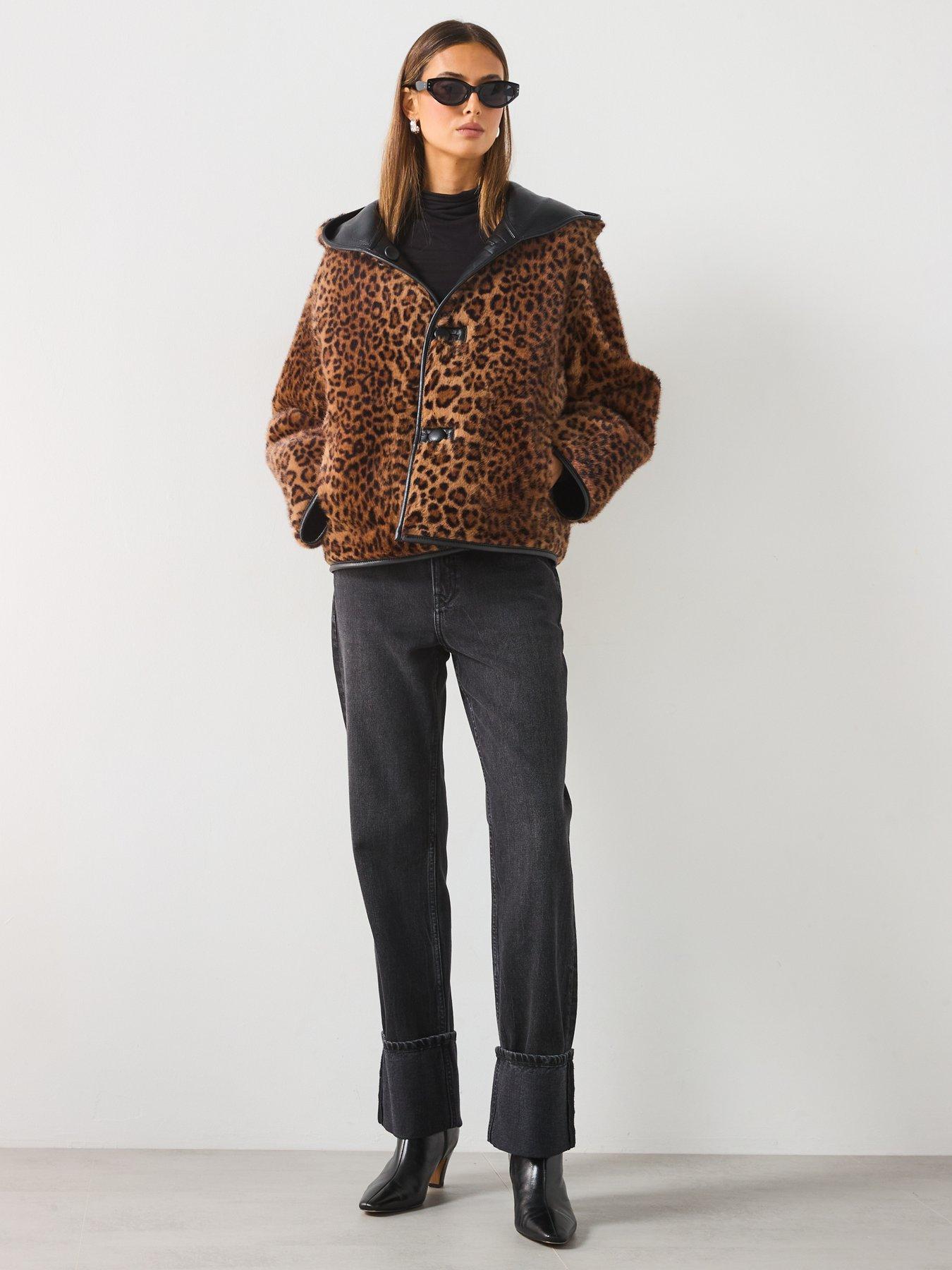 mango-reversible-leopard-jacketoutfit