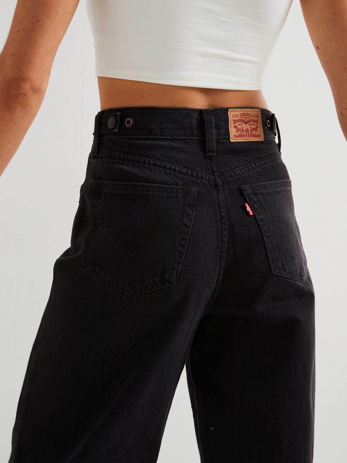 levis-cinch-baggy-jeans-capturing-momentsnbsp--blackoutfit