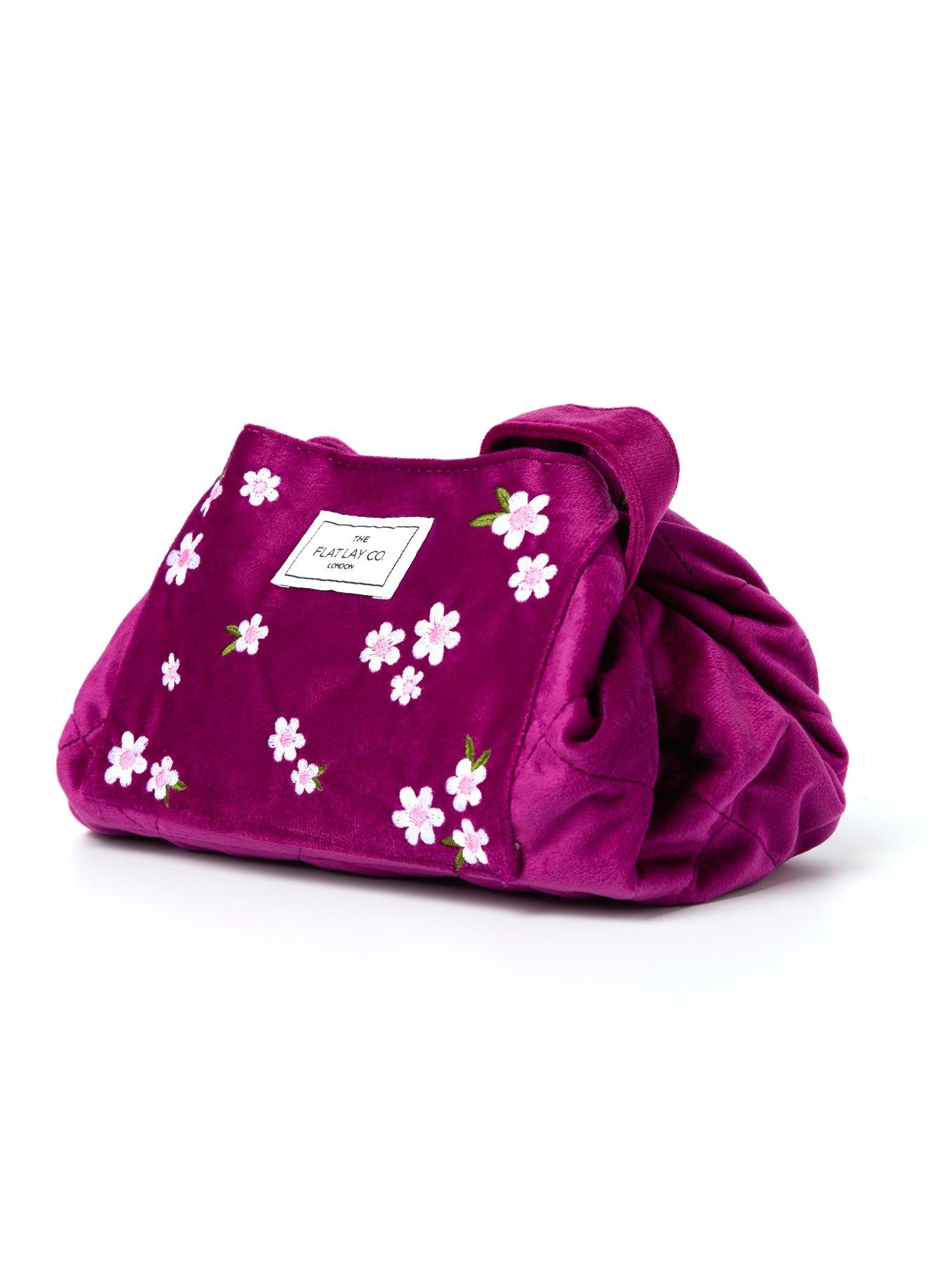 the-flat-lay-co-velvet-drawstring-makeup-bag-in-plum-daisiesback