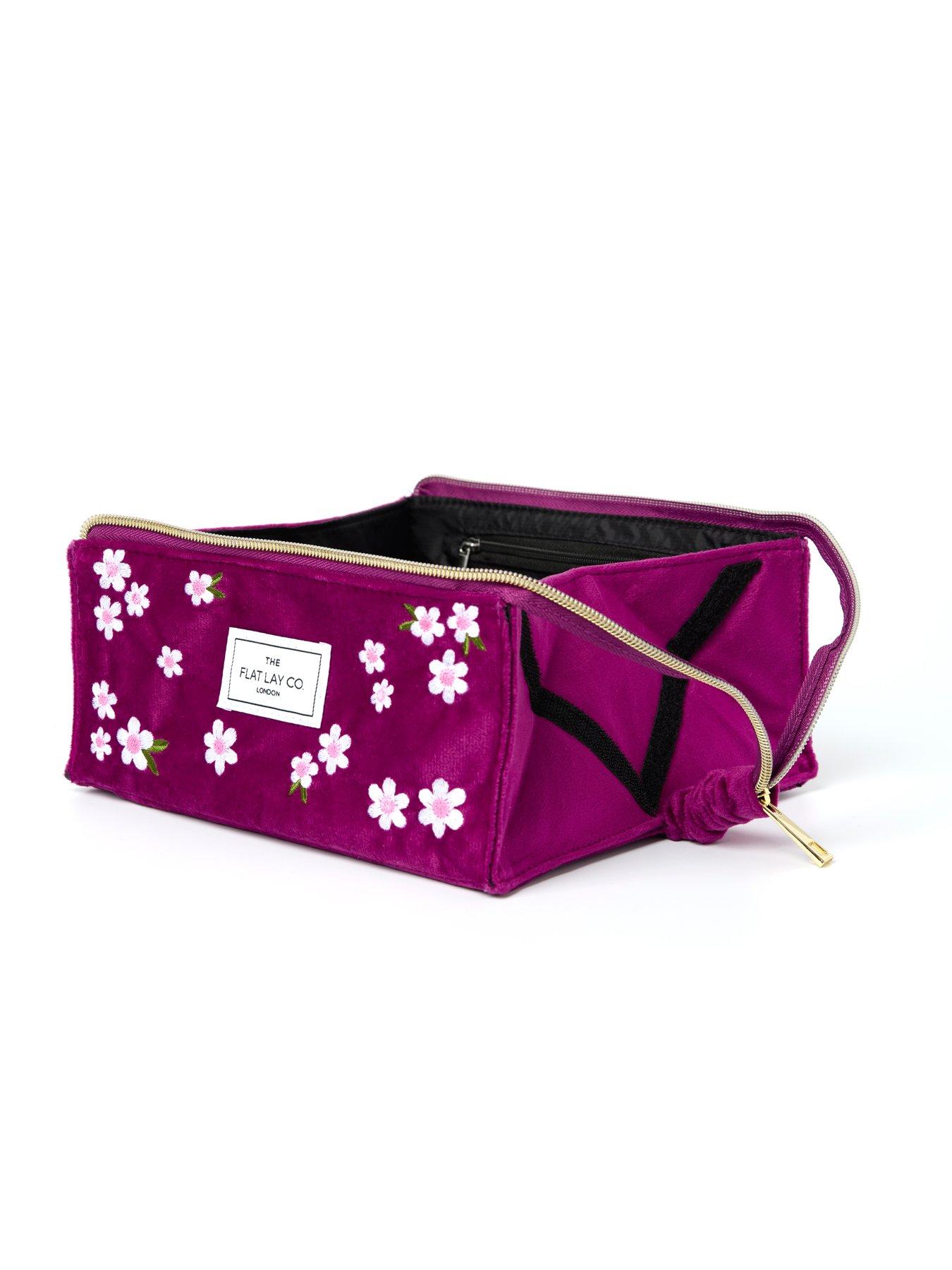 the-flat-lay-co-velvet-makeup-box-bag-in-plum-daisiesstillFront