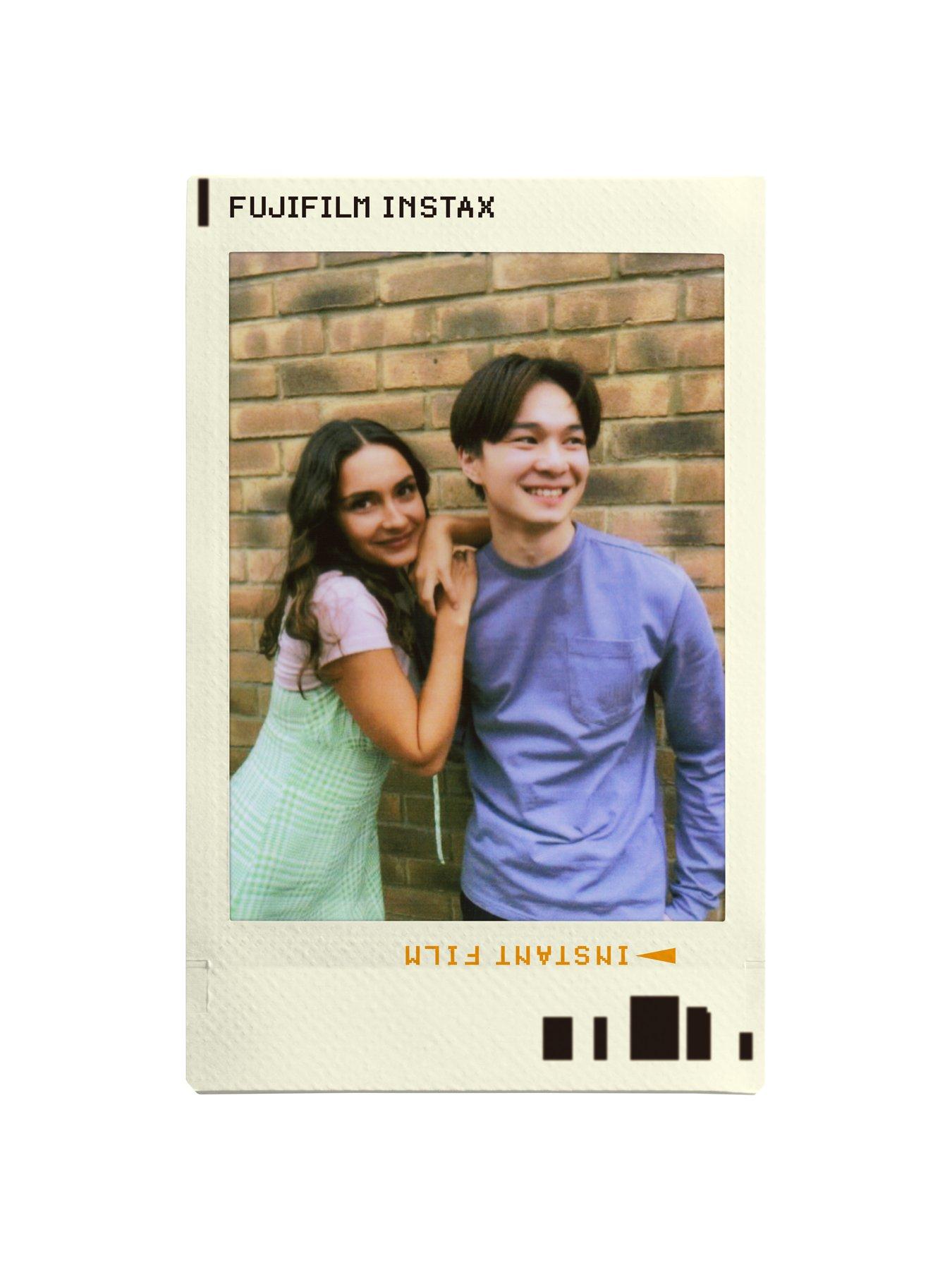 fujifilm-instax-instax-mini-instant-photo-film-photo-slide-30-shot-packdetail