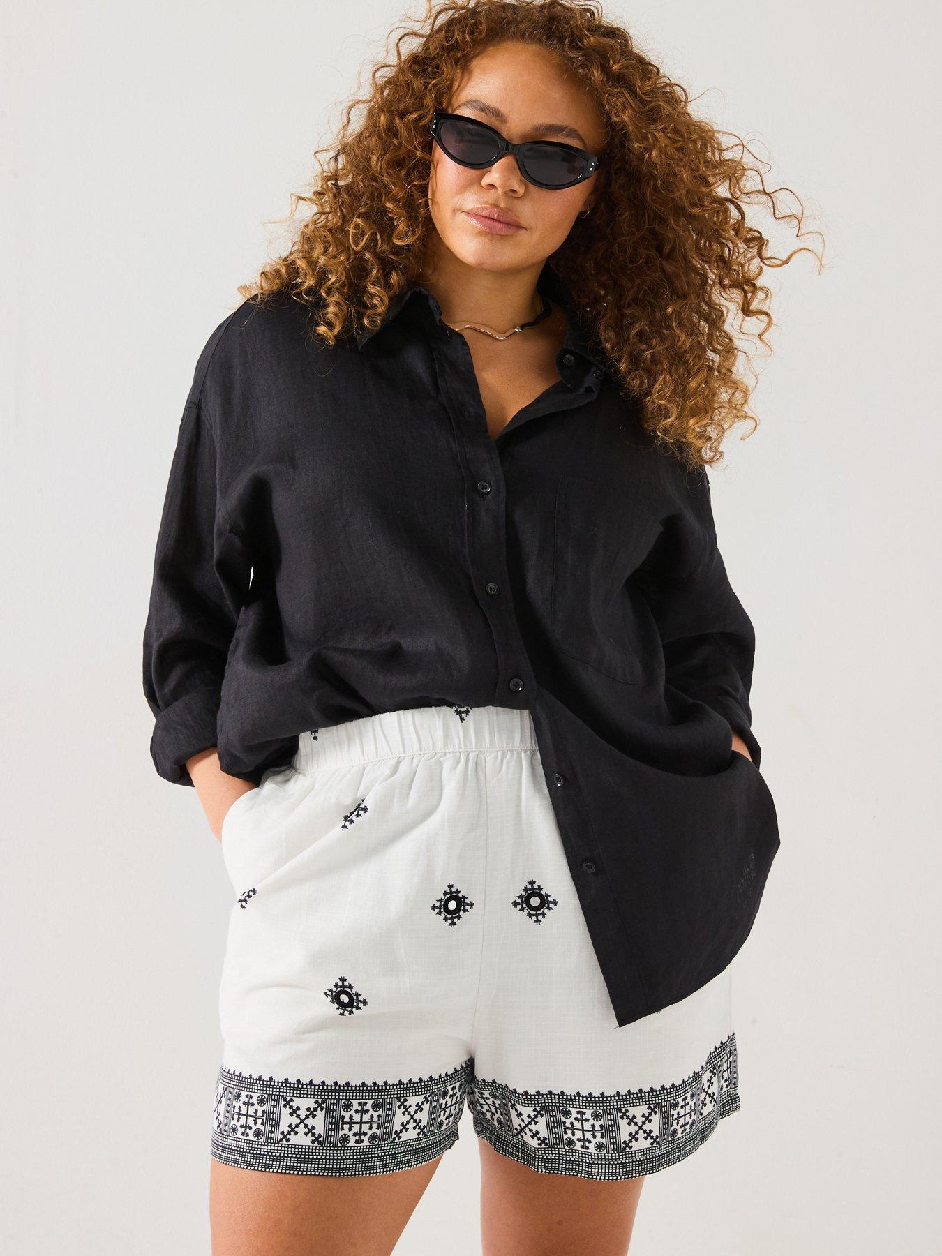 Image of V by Very Curve Printed Shorts - Black