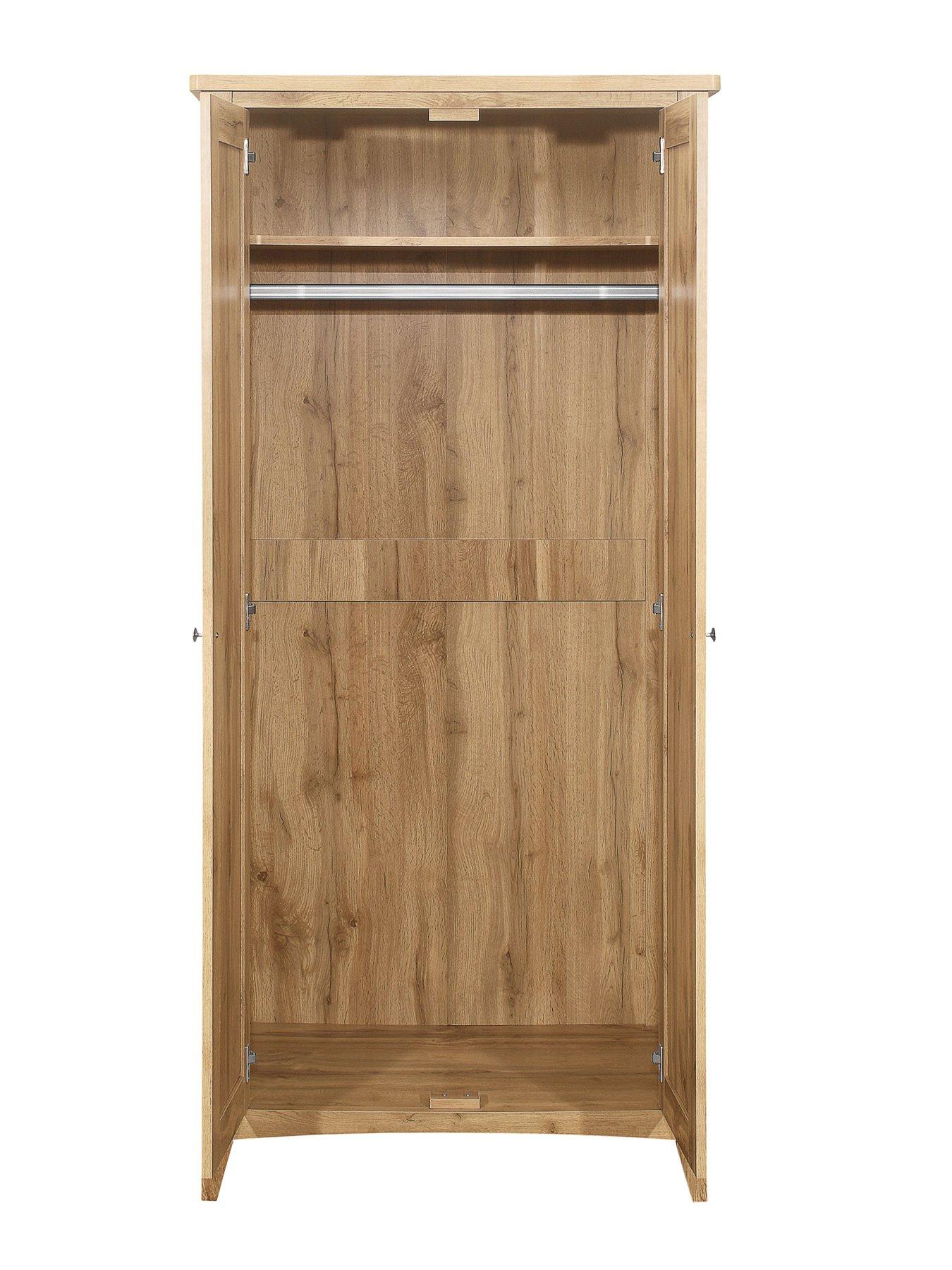 birlea-hampstead-2-door-wardrobeoutfit