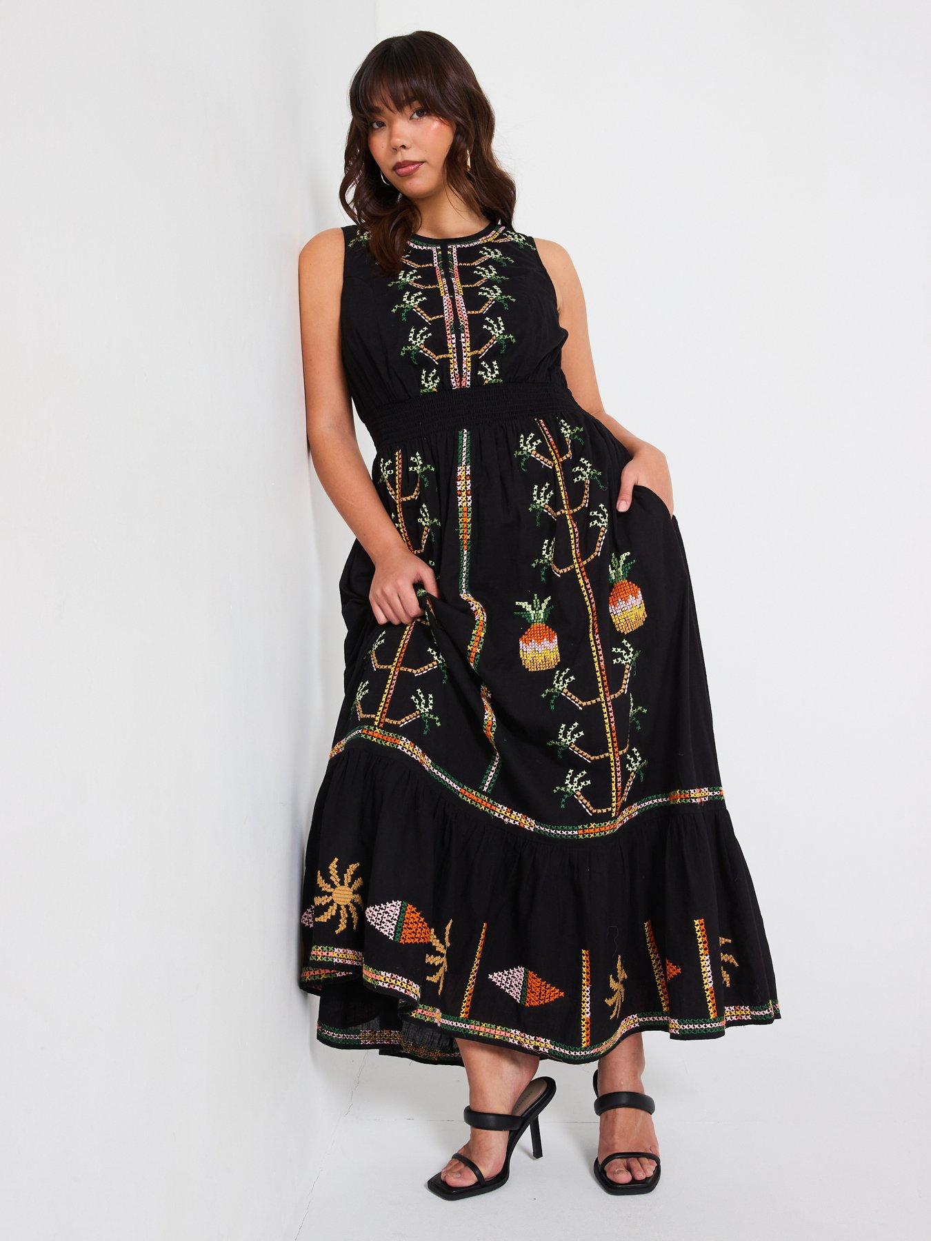 undefined Embroidered Shirred Waist Sleeveless Midaxi Dress - Black